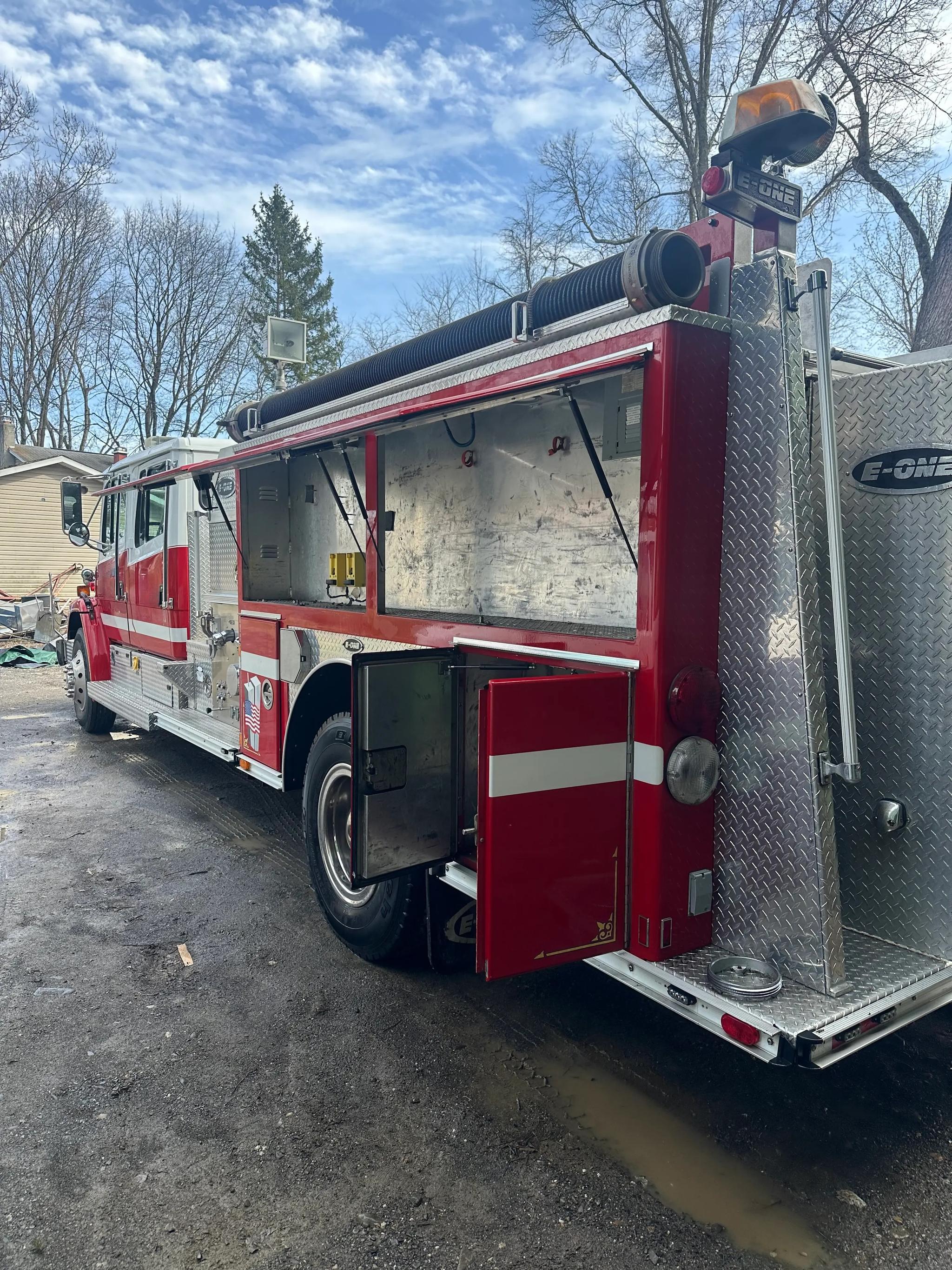 2000 E-One Freightliner Pumper Tanker - image 4