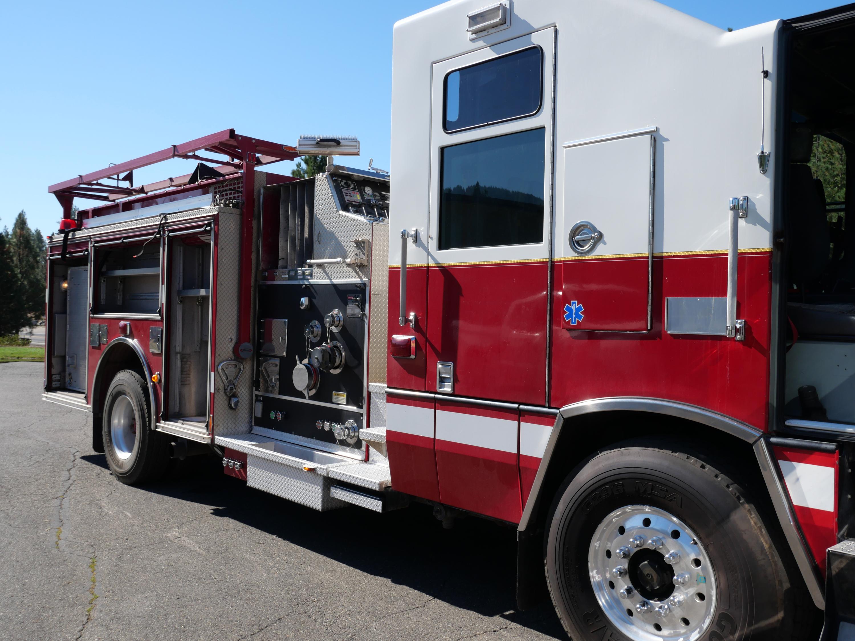 2002 Pierce Quantum Pumper - image 11