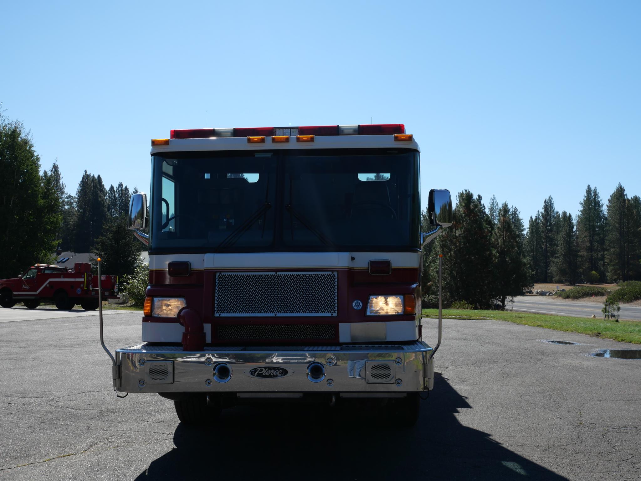 2002 Pierce Quantum Pumper - image 4