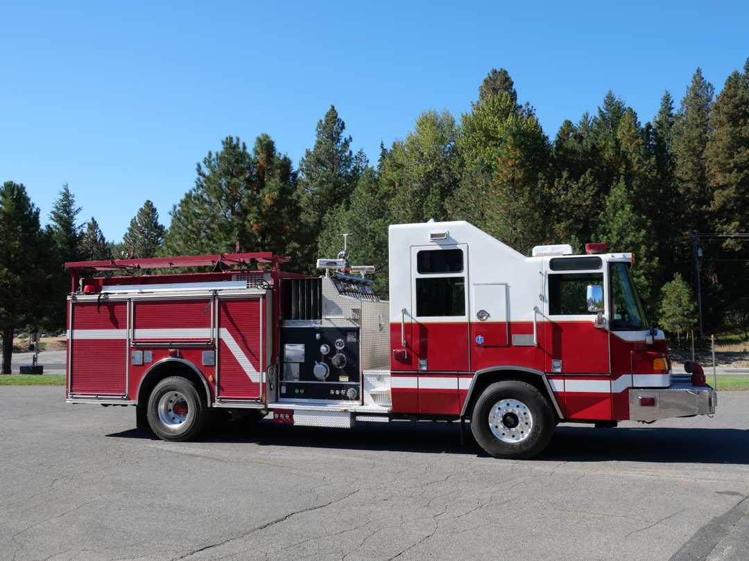 2002 Pierce Quantum Pumper