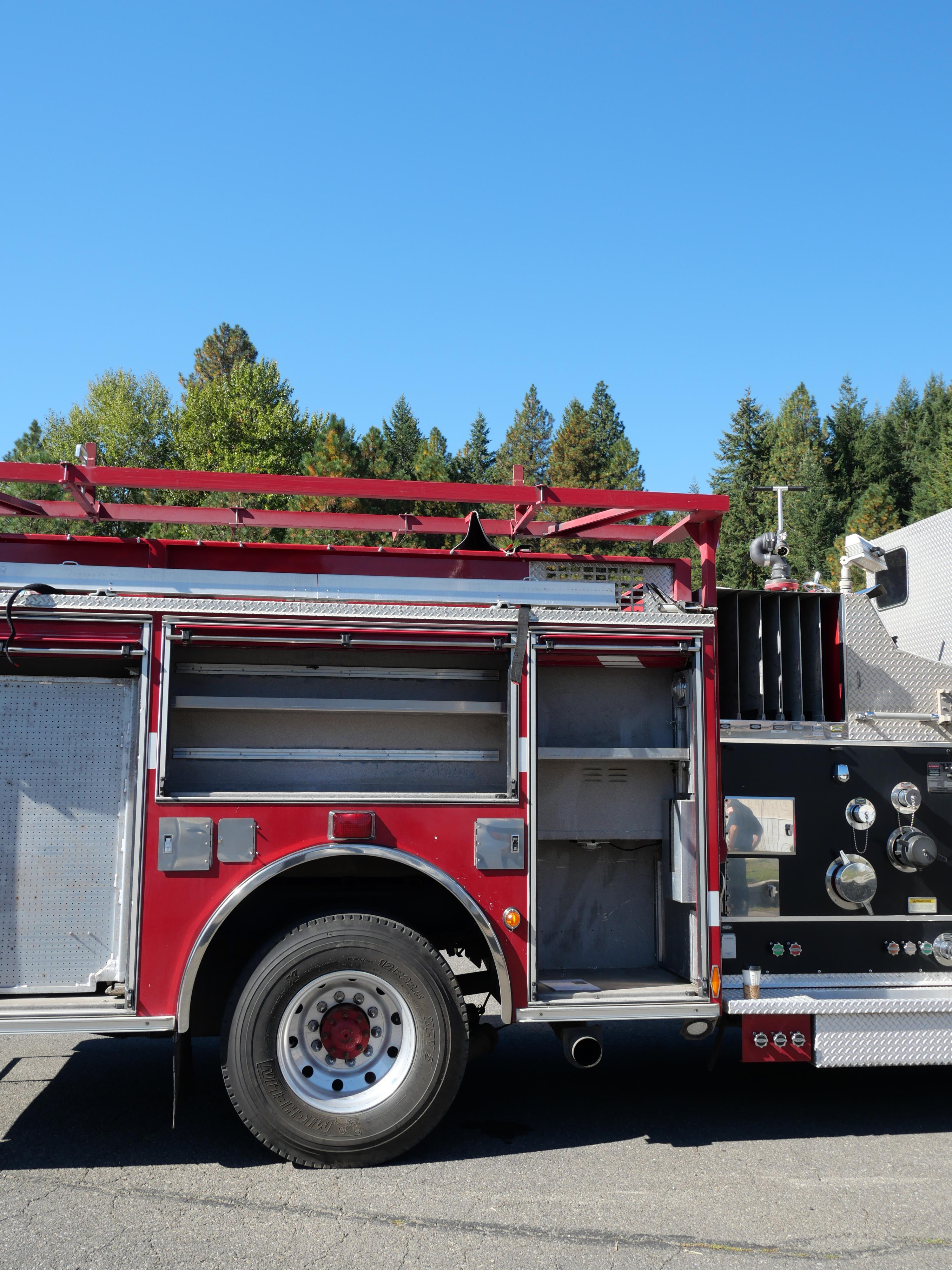 2002 Pierce Quantum Pumper - image 8