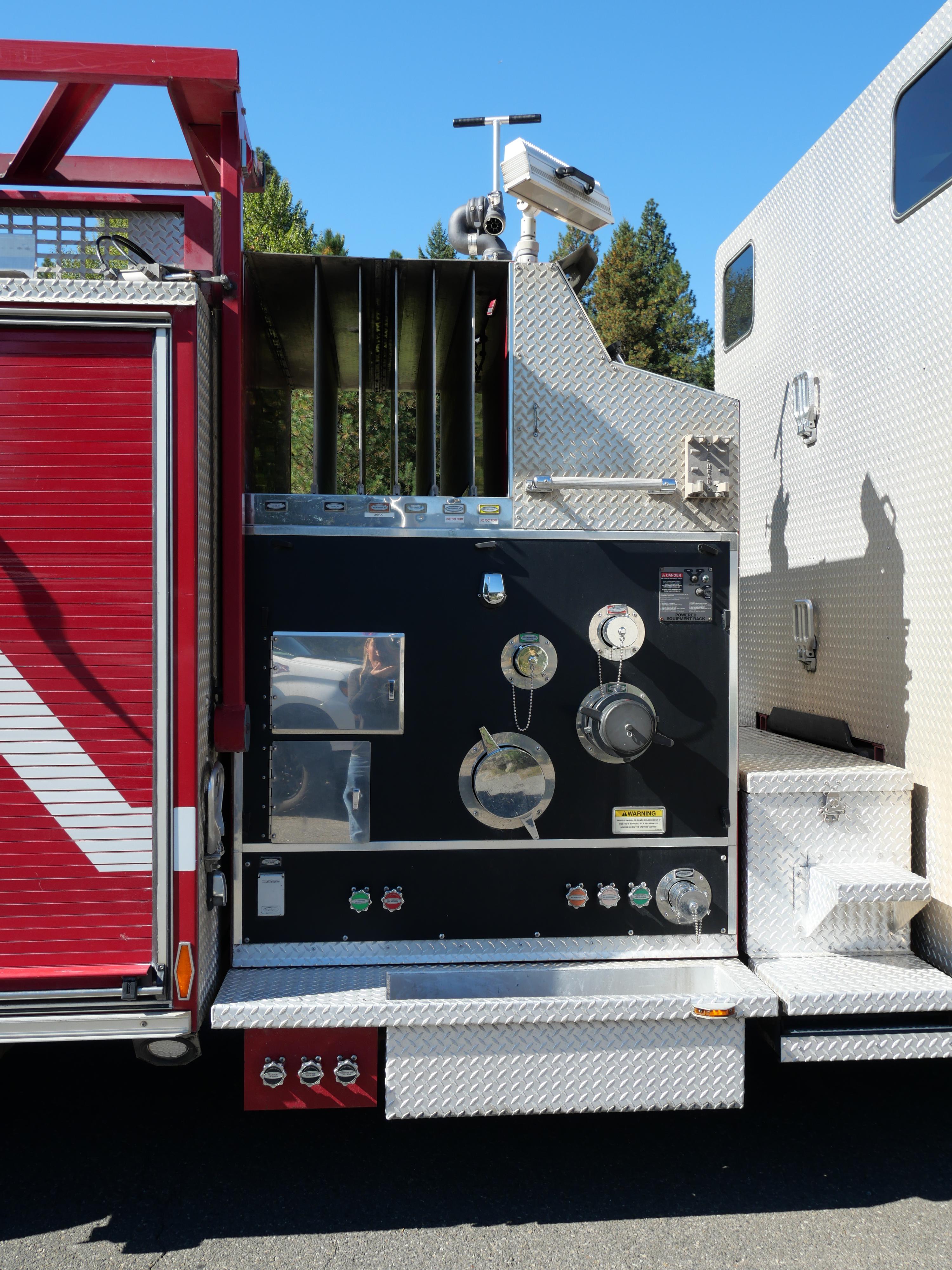 2002 Pierce Quantum Pumper - image 23