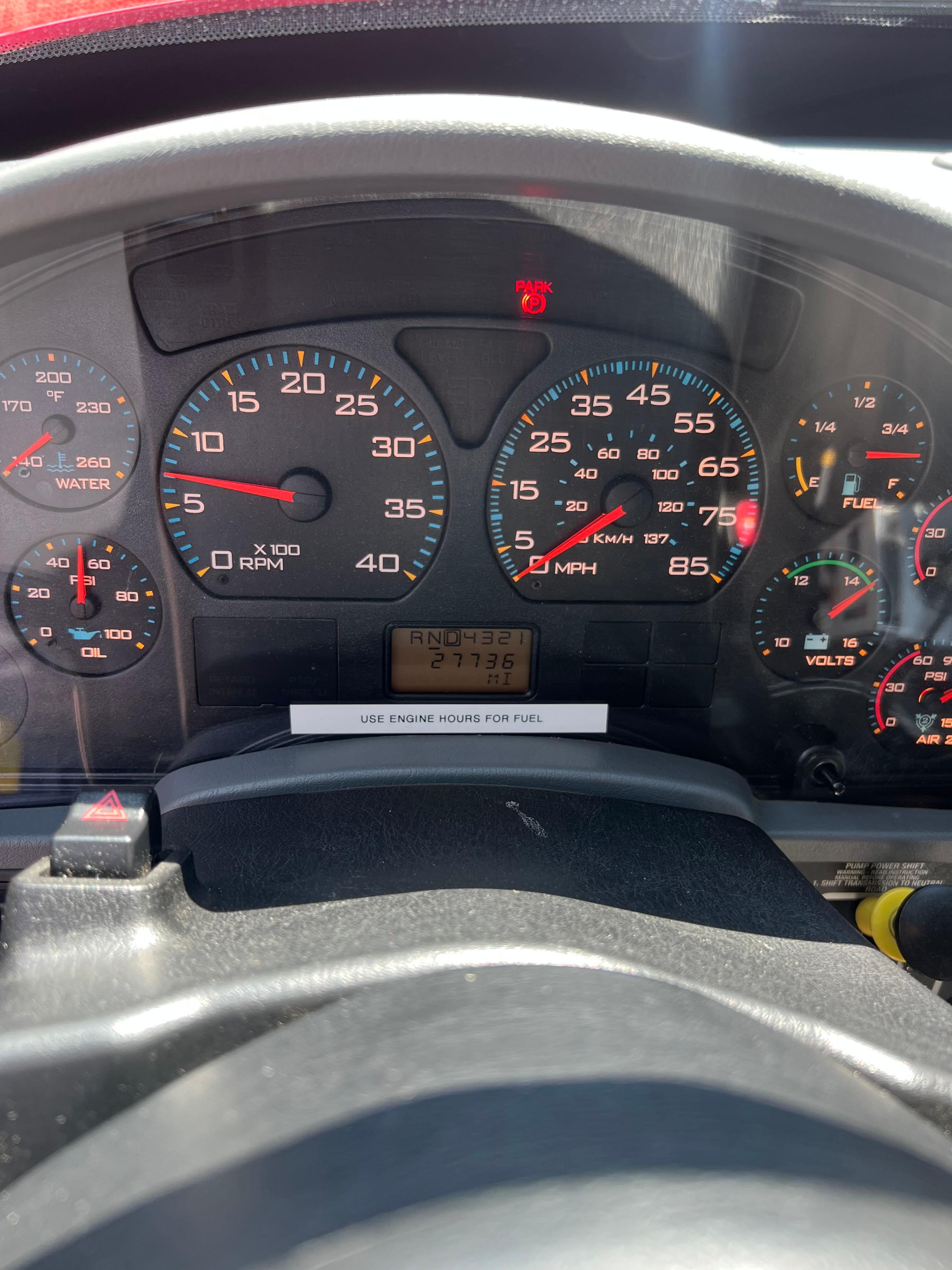 2004 International Pumper - image 26