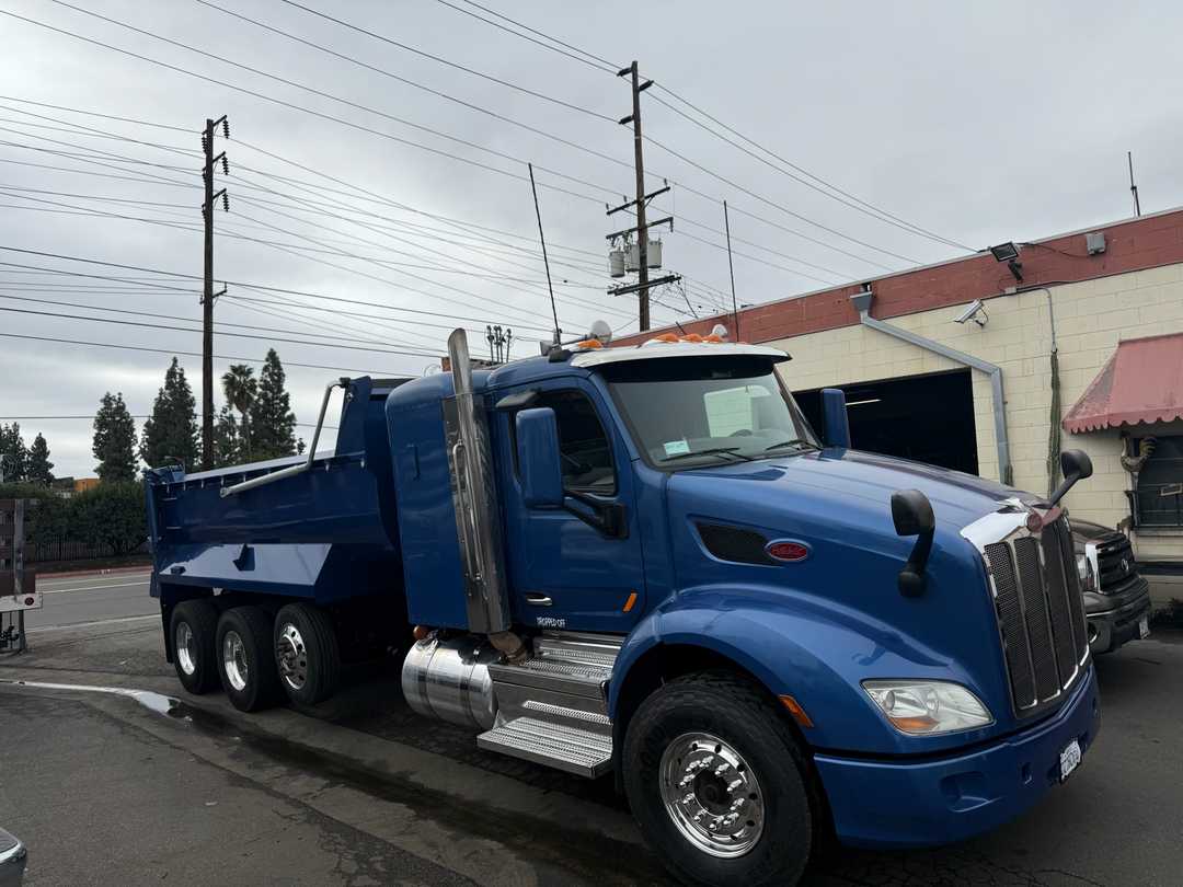 2018 Peterbilt 579 Sleeper Cab