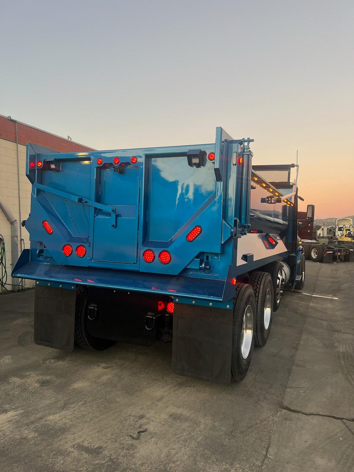 2018 Peterbilt 579 Sleeper Cab - image 7