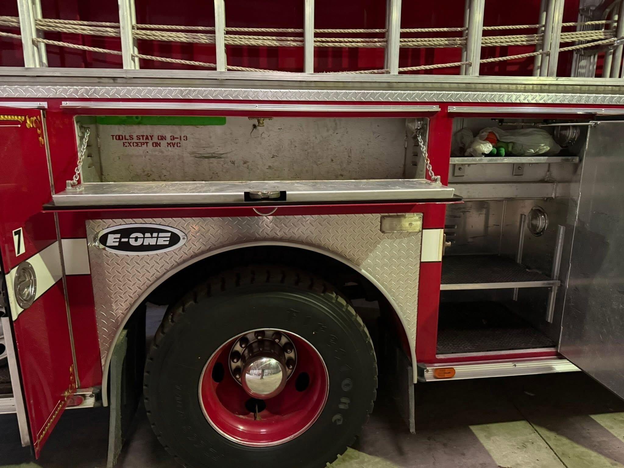 1993 E-One Hush Pumper - image 12