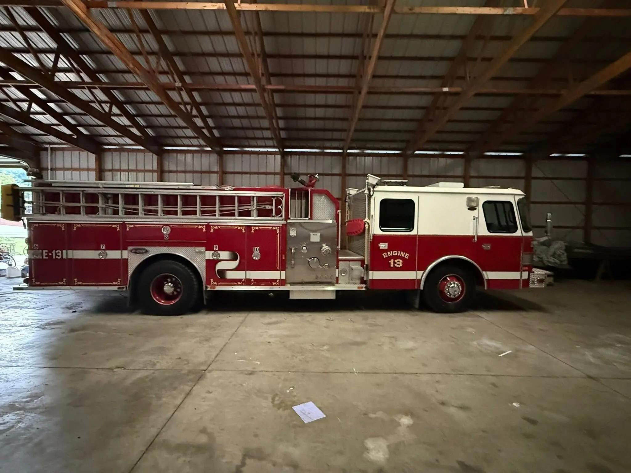 1993 E-One Hush Pumper - image 1