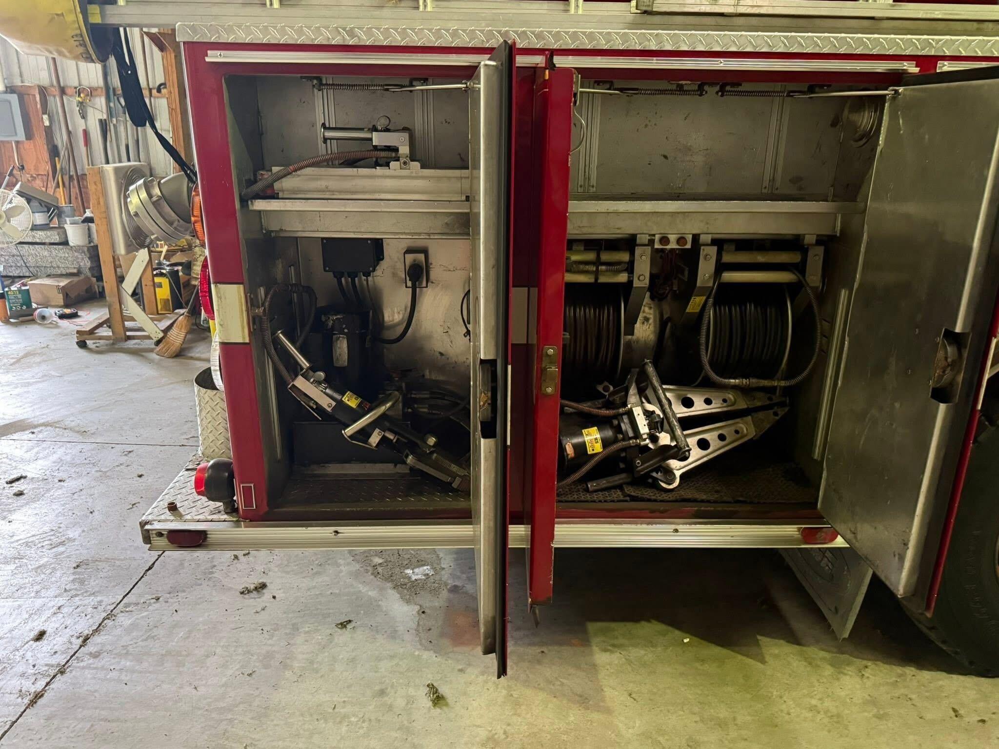 1993 E-One Hush Pumper - image 7