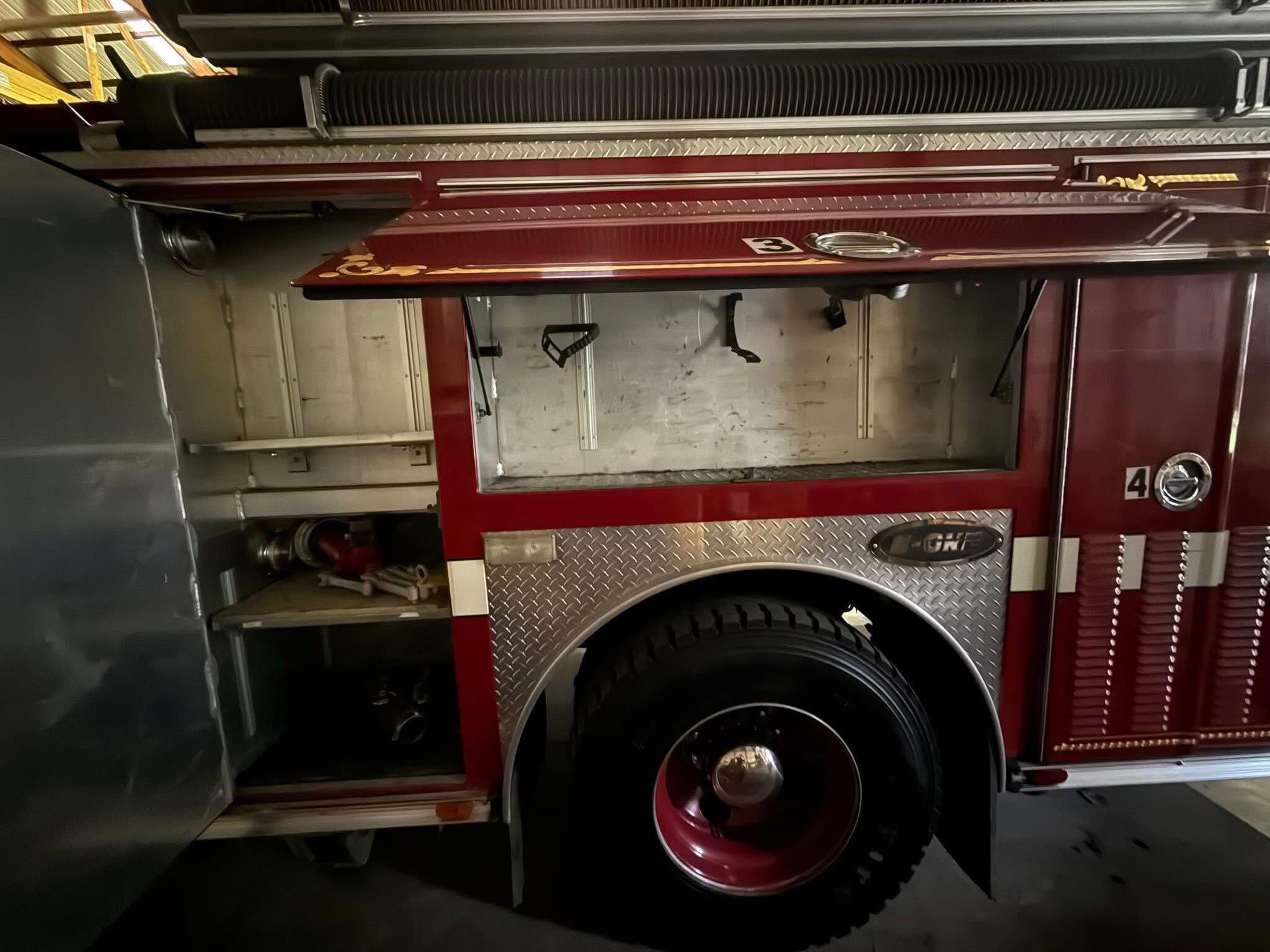 1993 E-One Hush Pumper - image 11