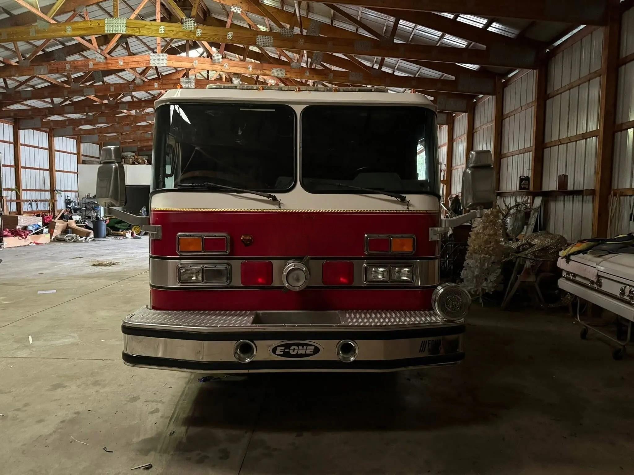 1993 E-One Hush Pumper - image 3