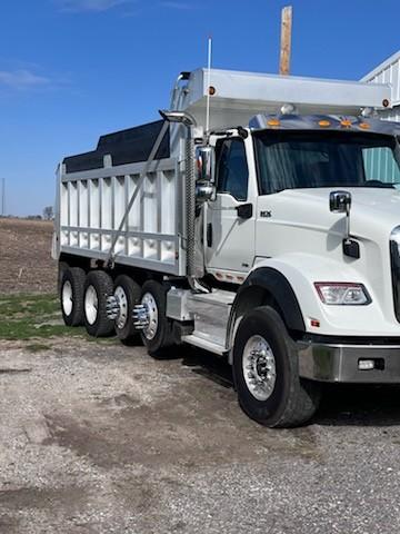 2022 International MX620 Dump Truck - image 2