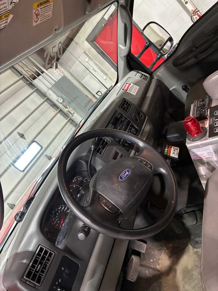 2002 Hackney Ford 4x4 Light Rescue — photo 8
