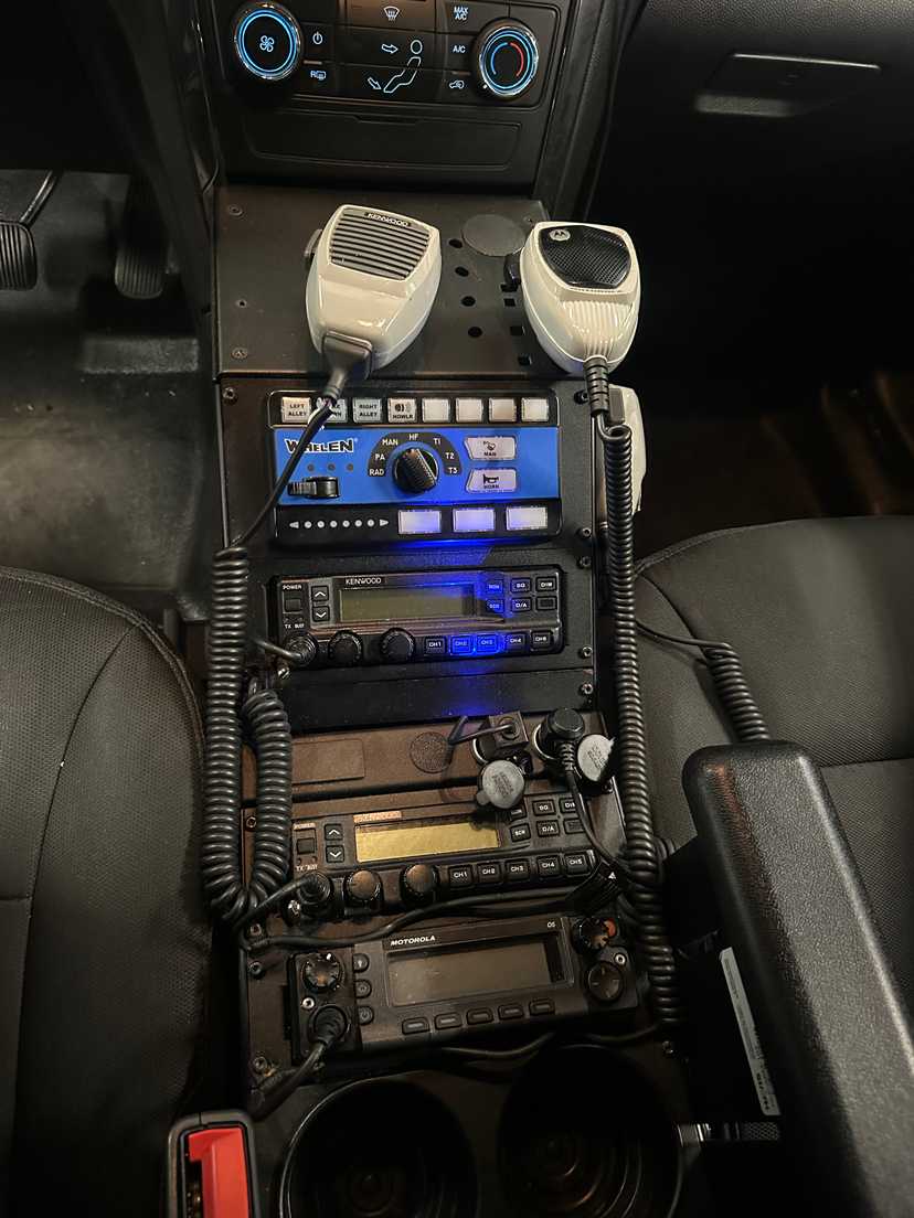 2018 Ford Explorer 4x4 Command Unit — photo 3