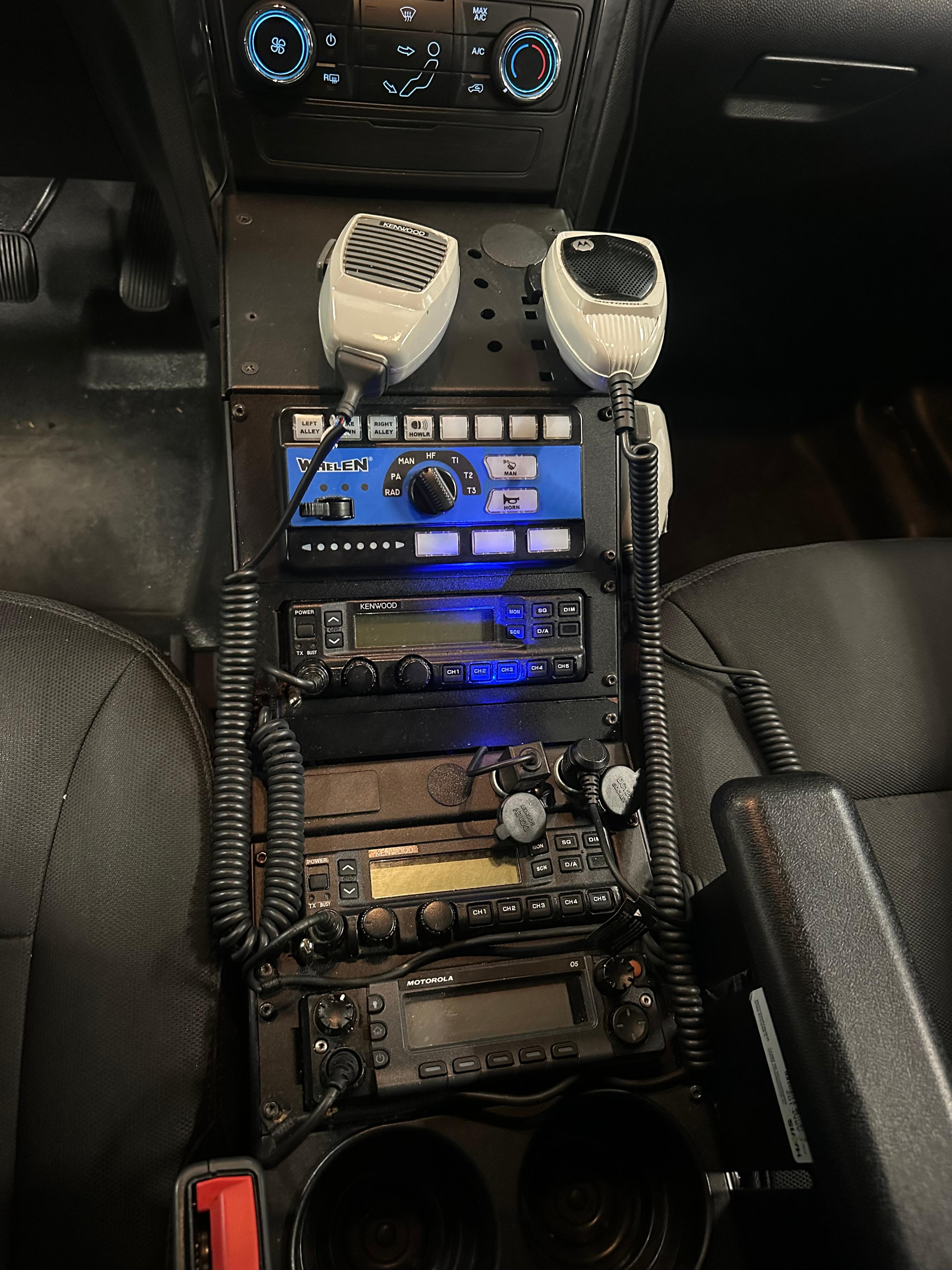 2018 Ford Explorer 4x4 Command Unit - image 3