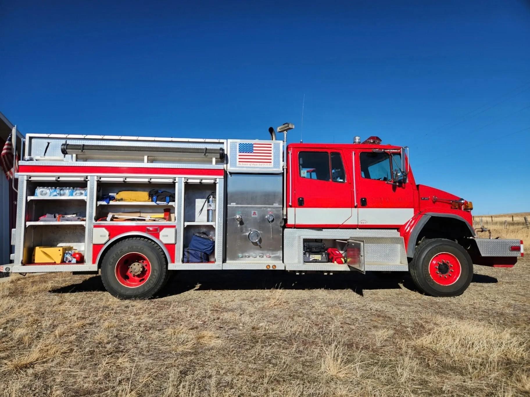 2005 Freightliner FL80 Pumper - image 4