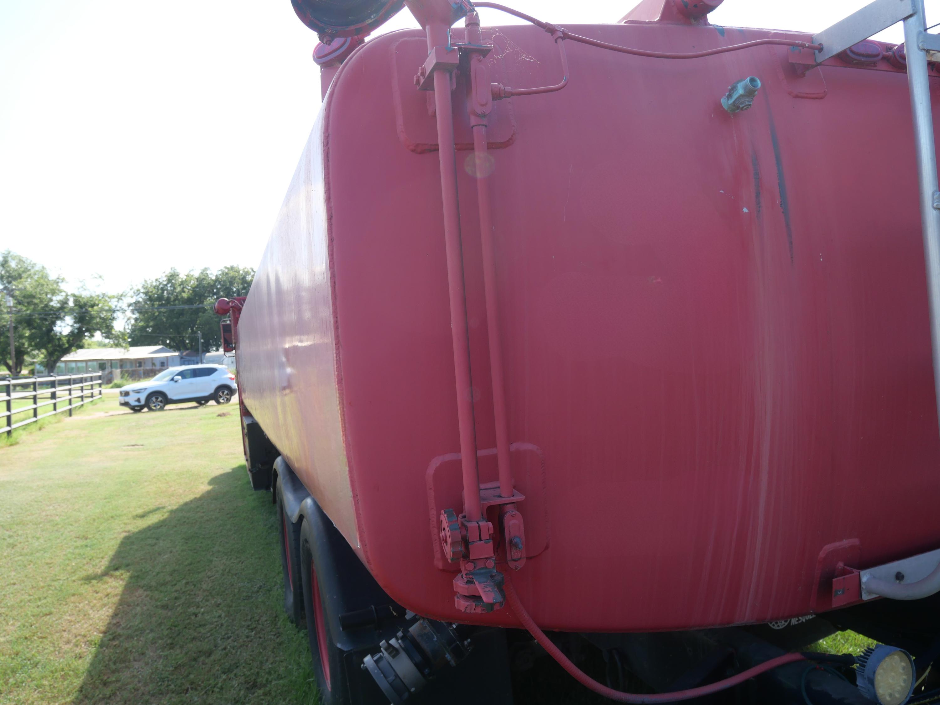 1996 5000 gallon Kovatch/Volvo Tanker - image 10