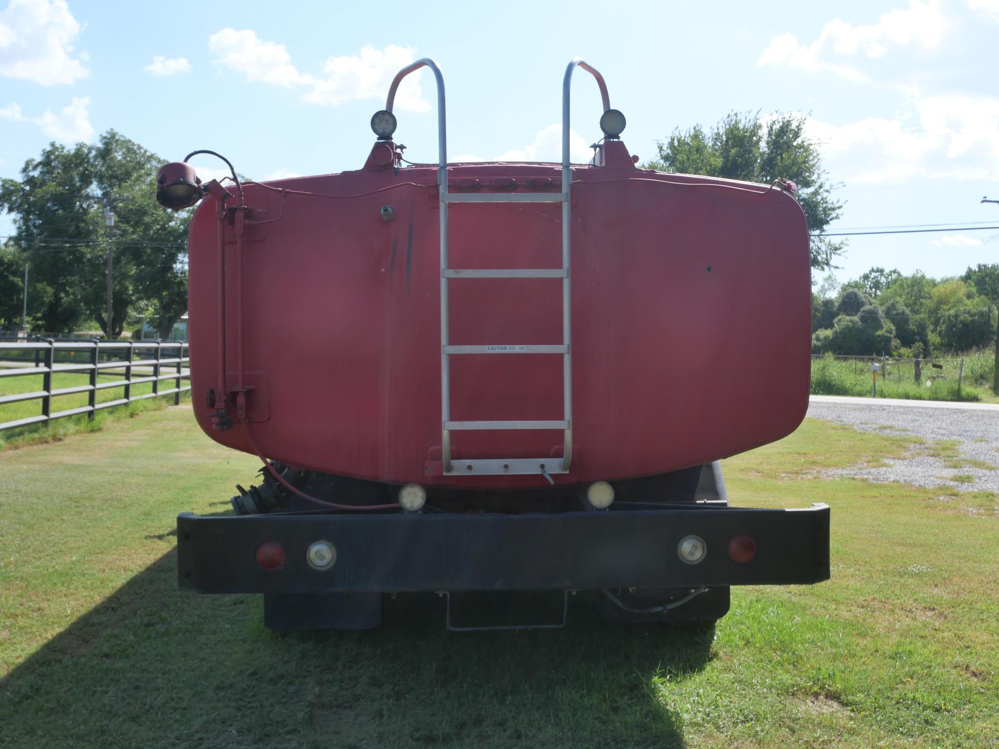 1996 5000 gallon Kovatch/Volvo Tanker - image 3