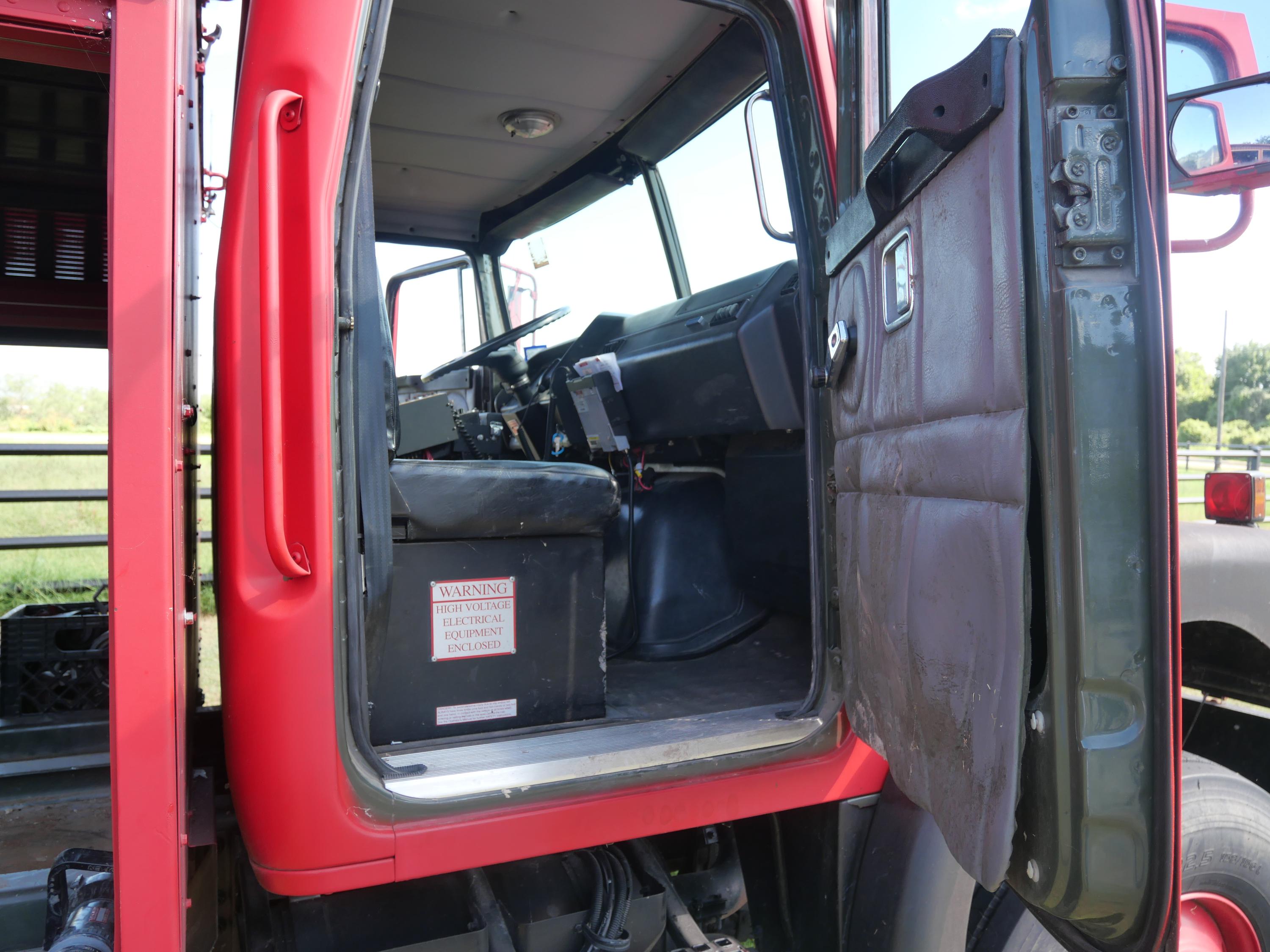 1996 5000 gallon Kovatch/Volvo Tanker - image 43