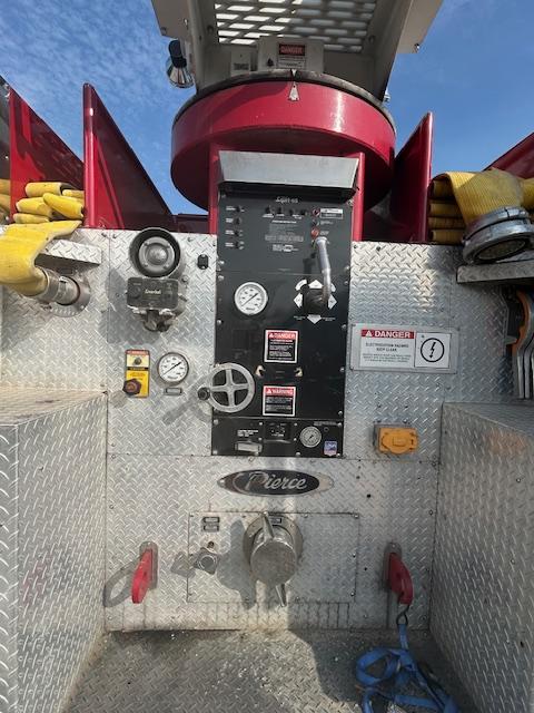 1992 Pierce Telesquirt - image 2