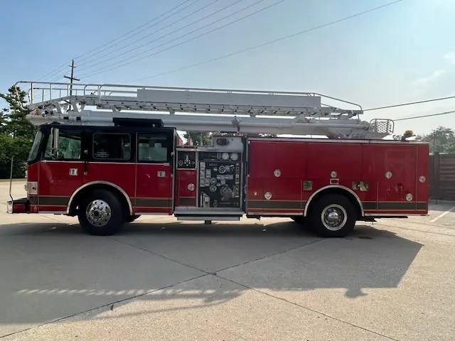 1992 Pierce Telesquirt - image 8
