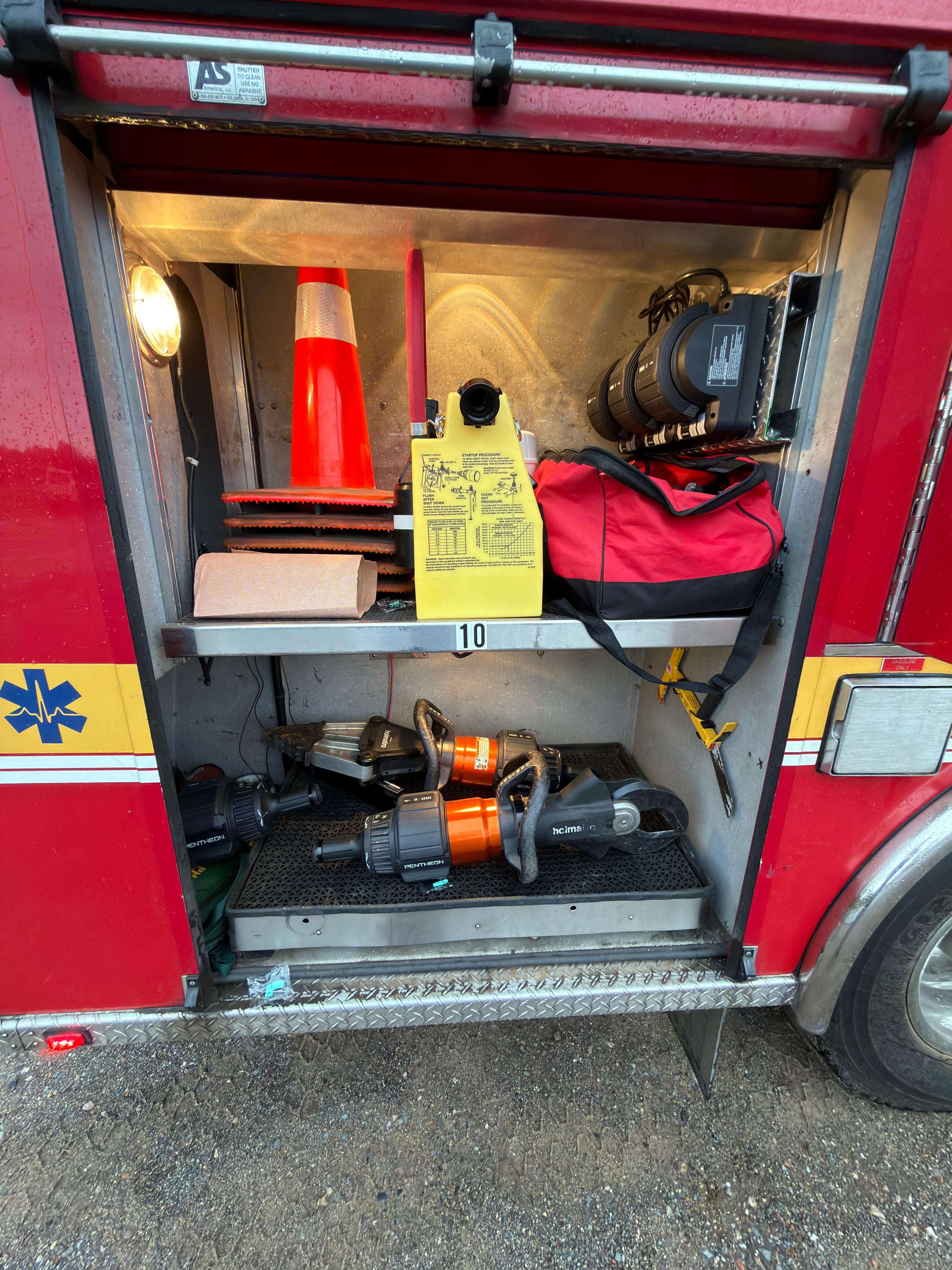 1996 General Safety Freightliner Pumper - image 14
