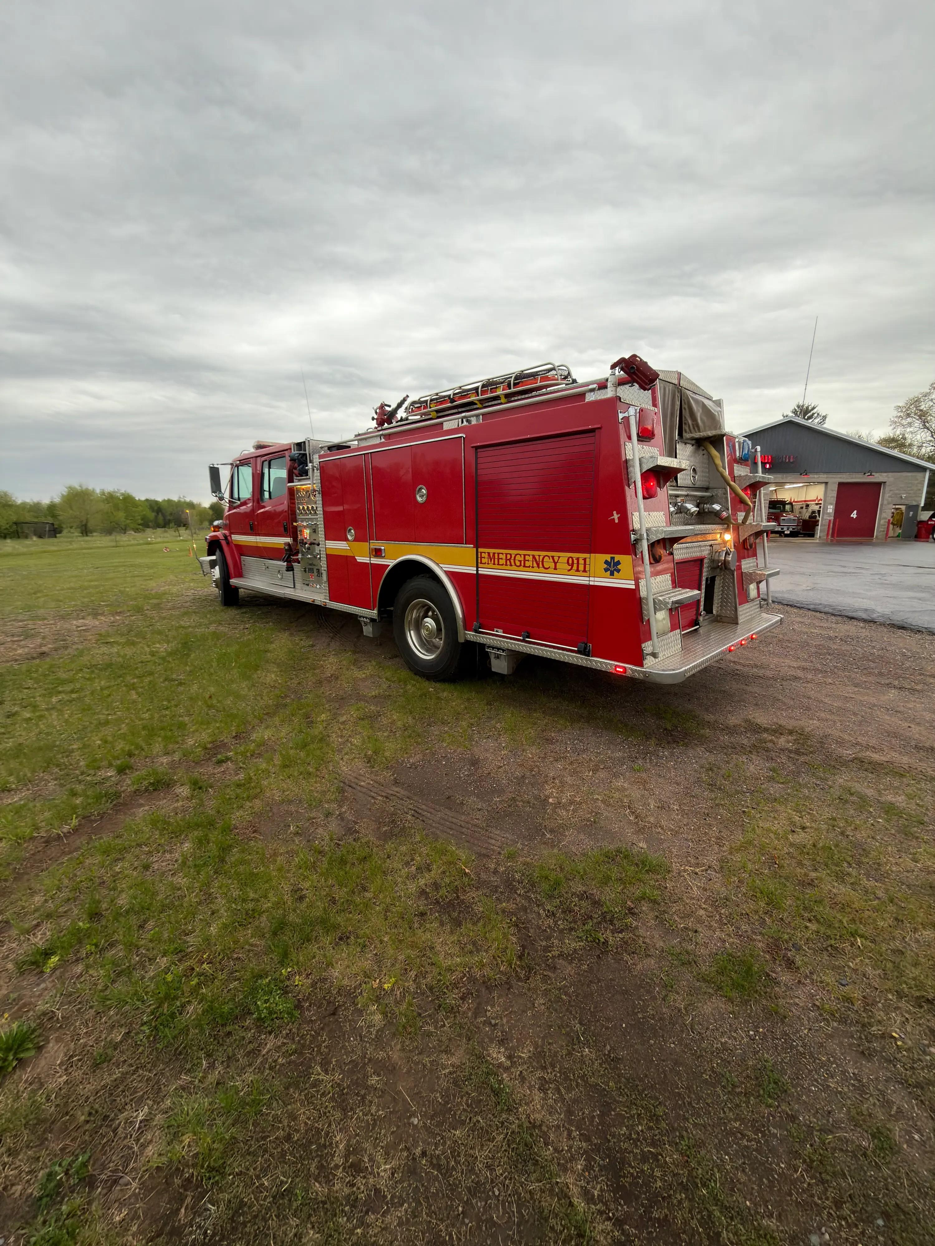 1996 General Safety Freightliner Pumper - image 4