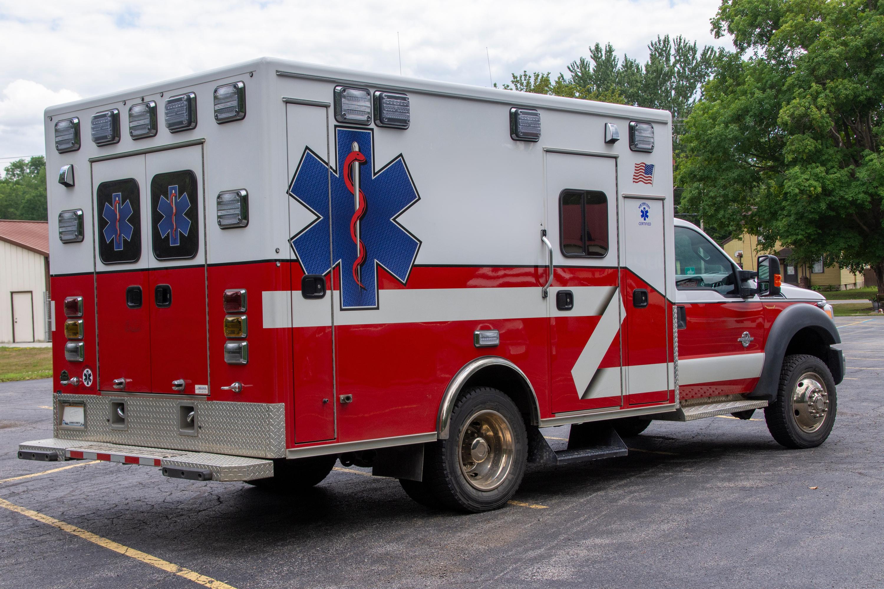 2016 F450 Medix 4x4 Type I - image 6