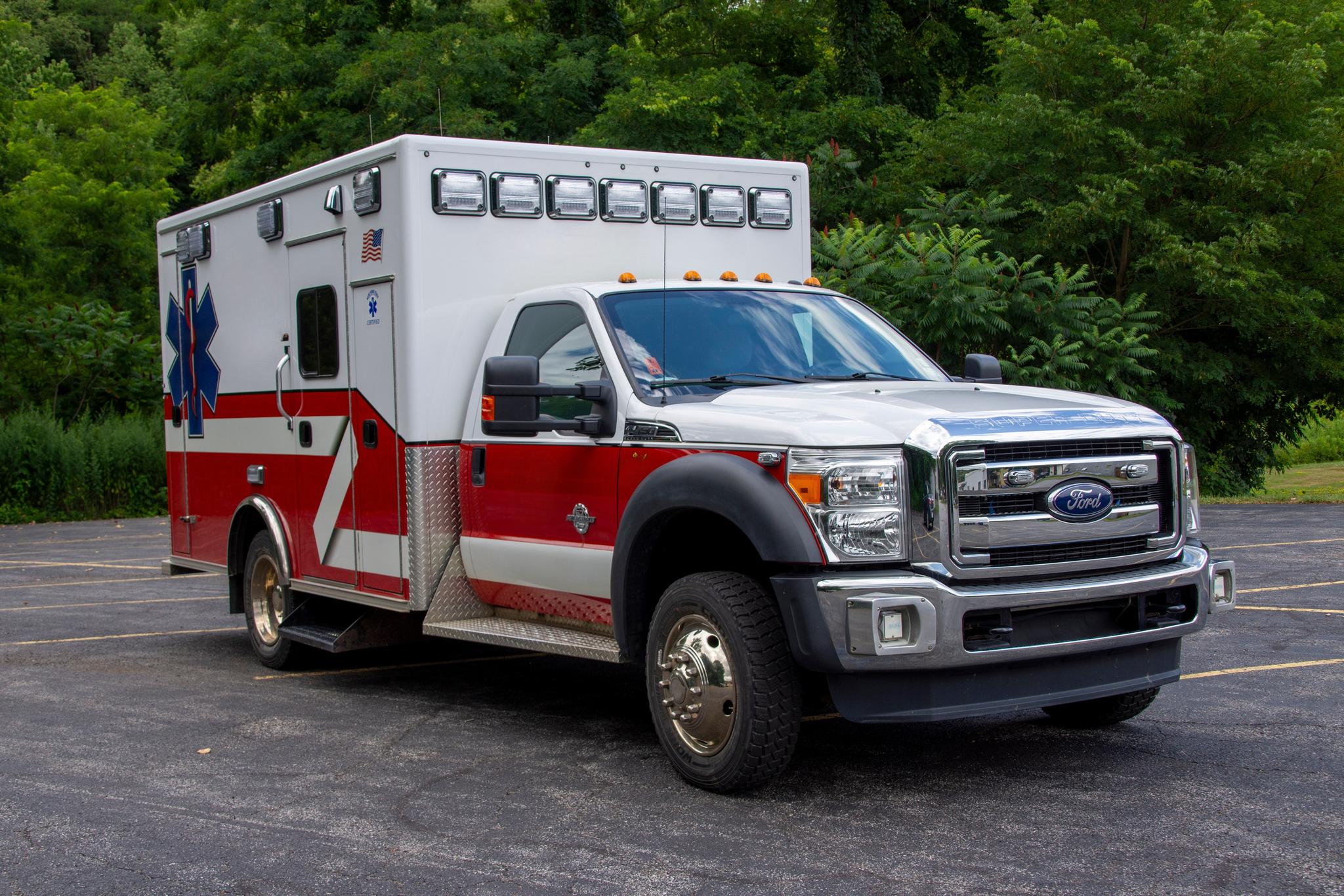 2016 F450 Medix 4x4 Type I - image 4