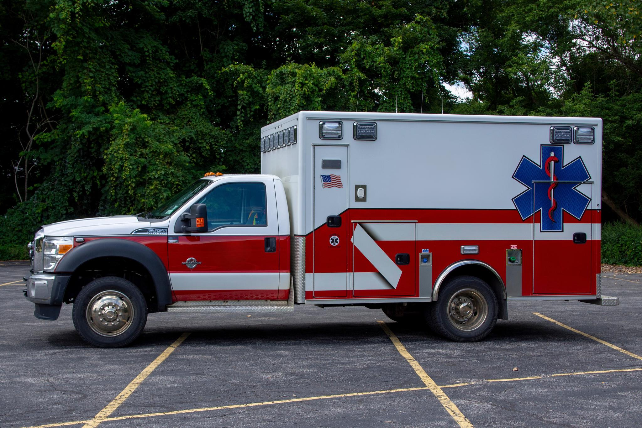 2016 F450 Medix 4x4 Type I - image 2