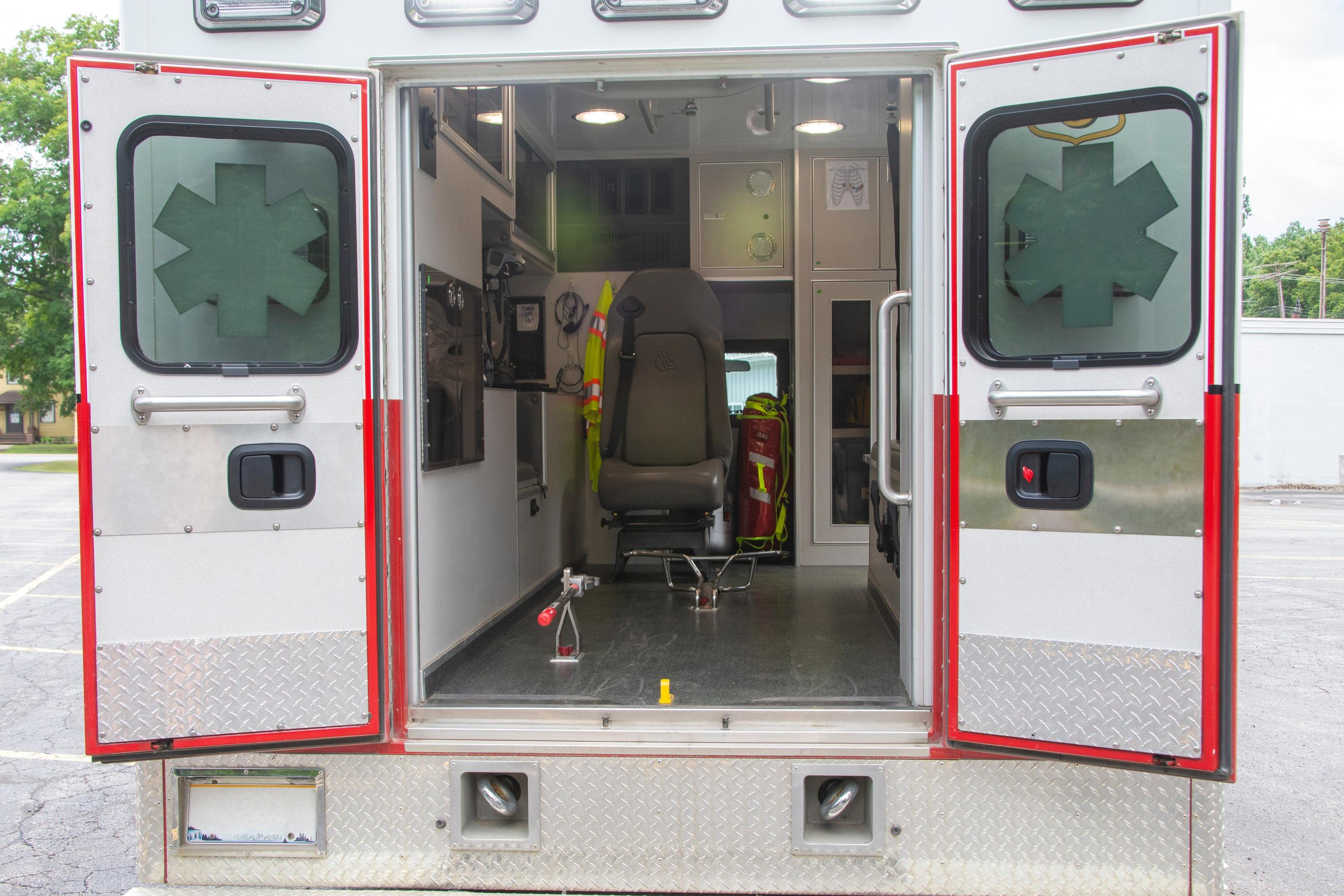 2016 F450 Medix 4x4 Type I - image 18