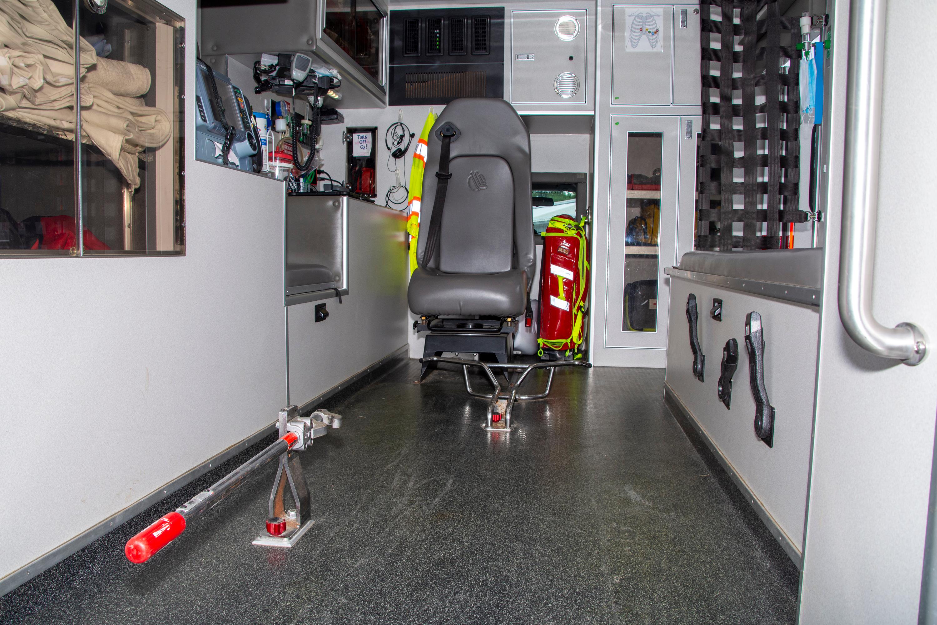 2016 F450 Medix 4x4 Type I - image 24