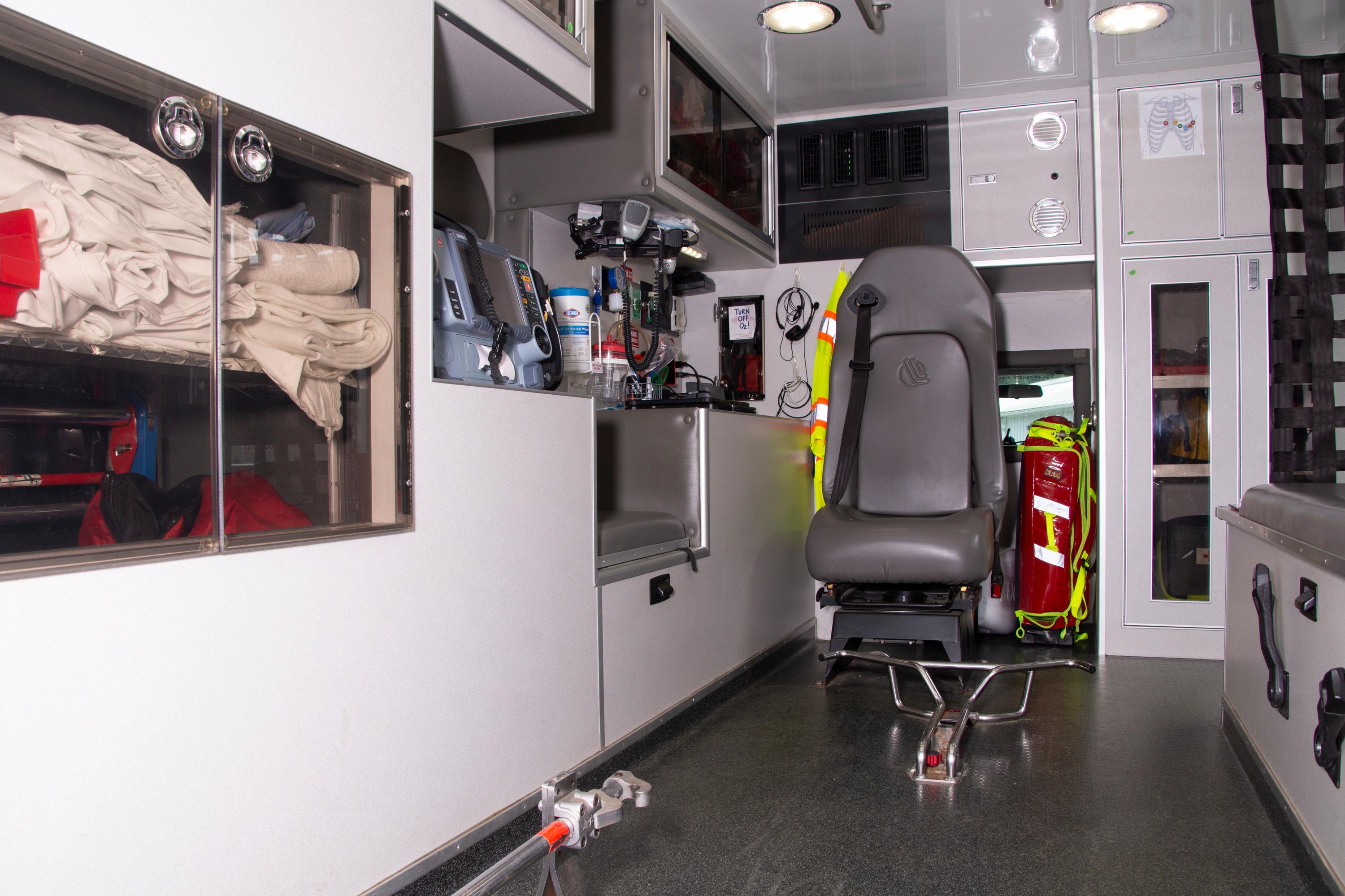 2016 F450 Medix 4x4 Type I - image 25