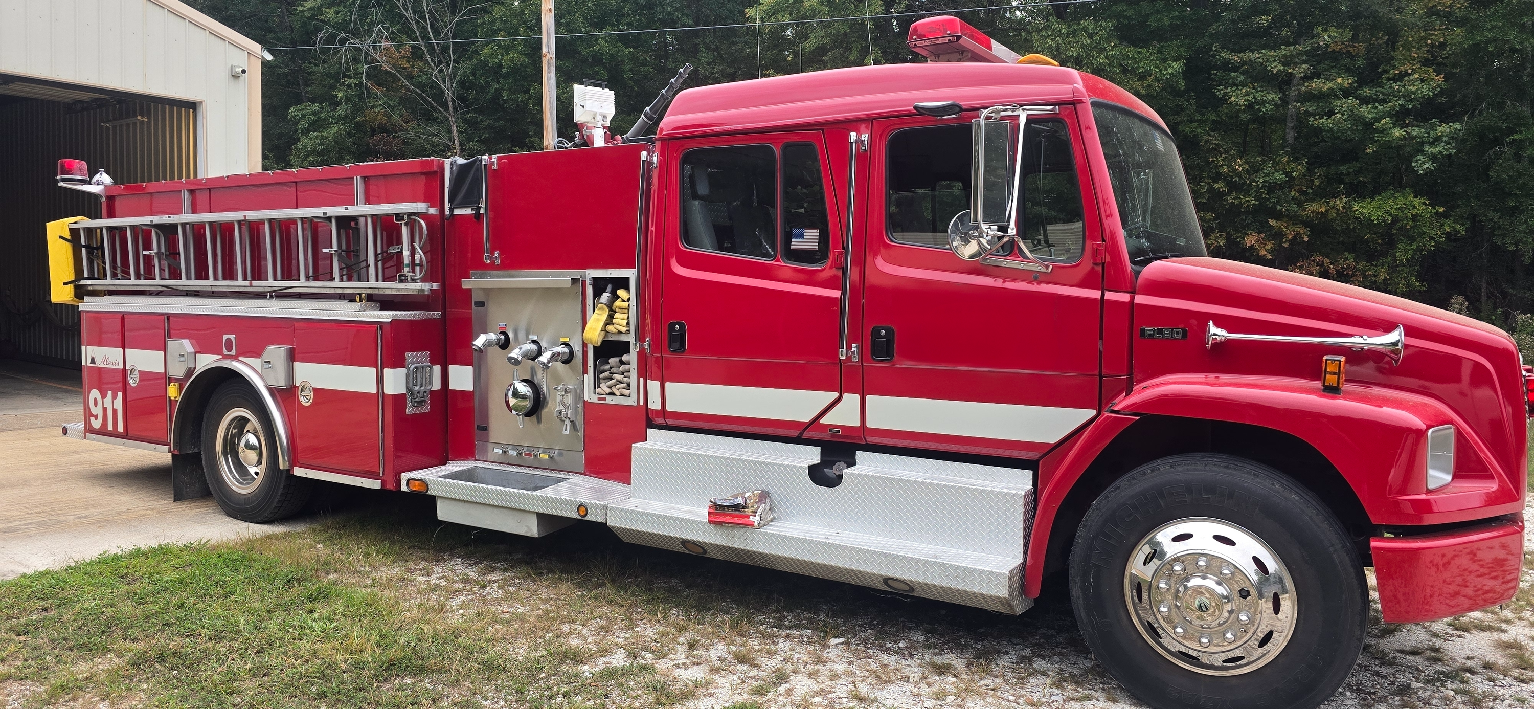 2002 Alexis Freightliner Pumper - image 2