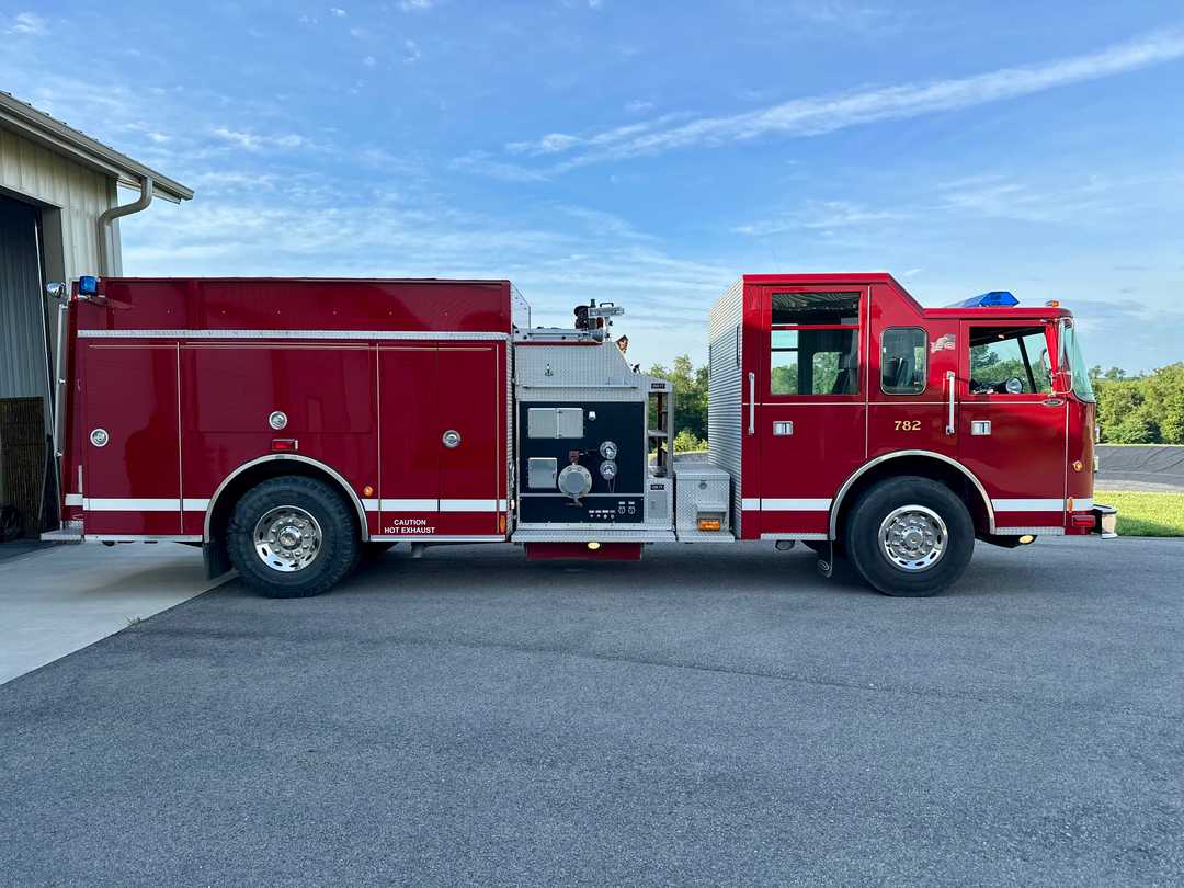 2000 Pierce Oshkosh Pumper (1250/1000)