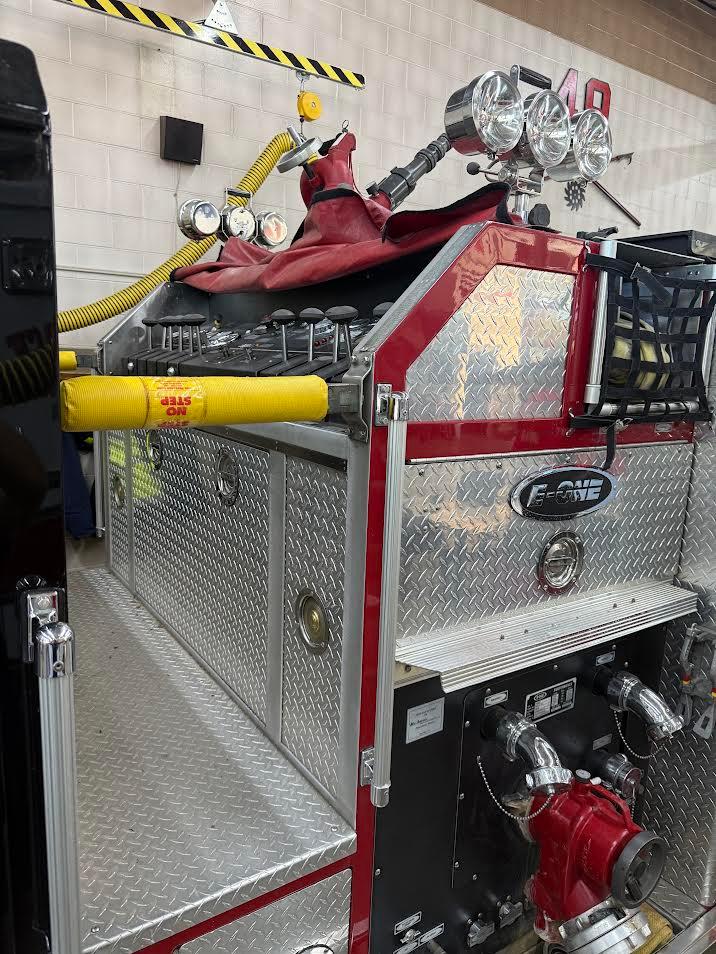 1994 E-One Hurricane Pumper - image 6