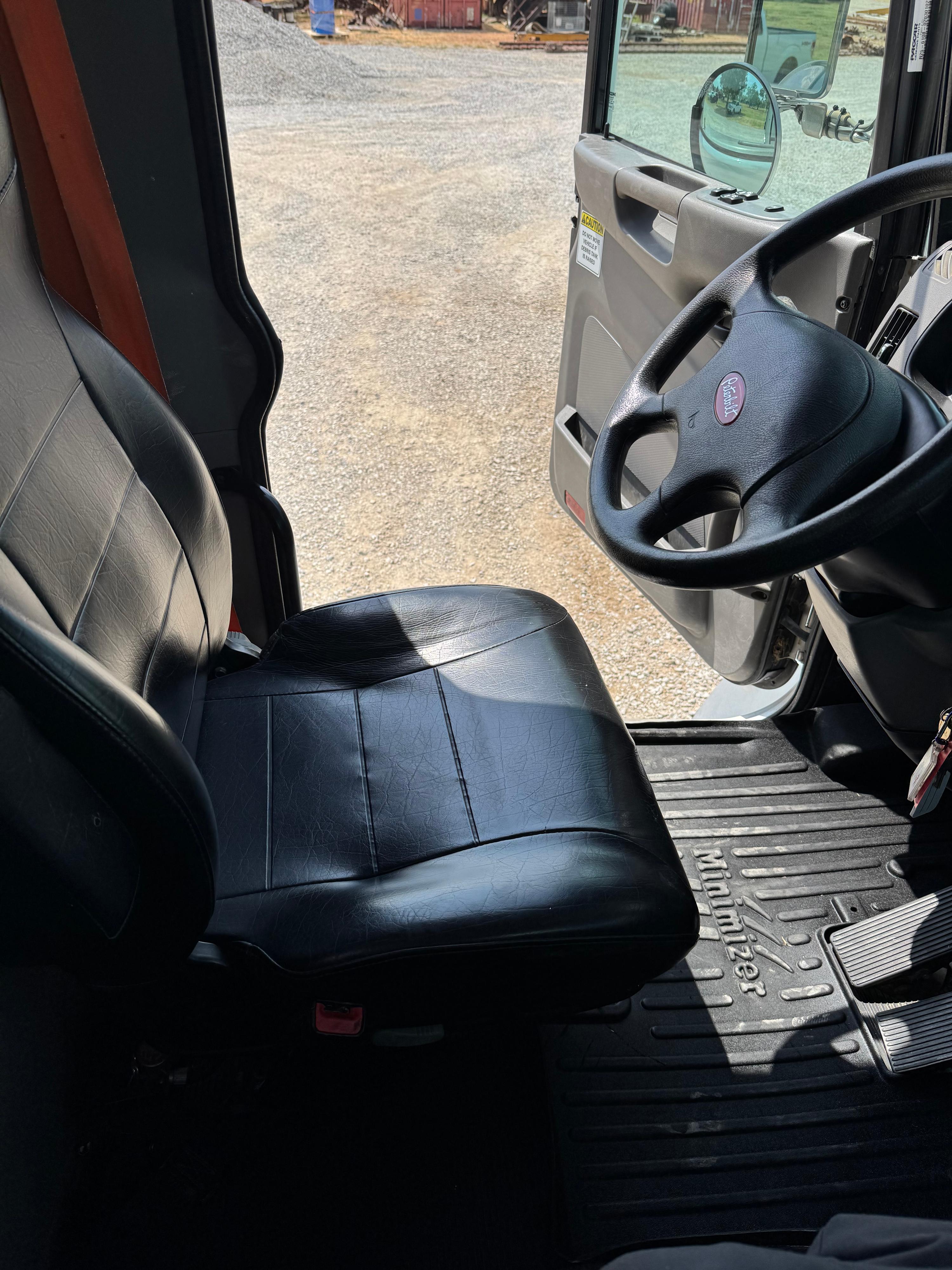 2019 Peterbilt X-Vac Hydrovac - image 12