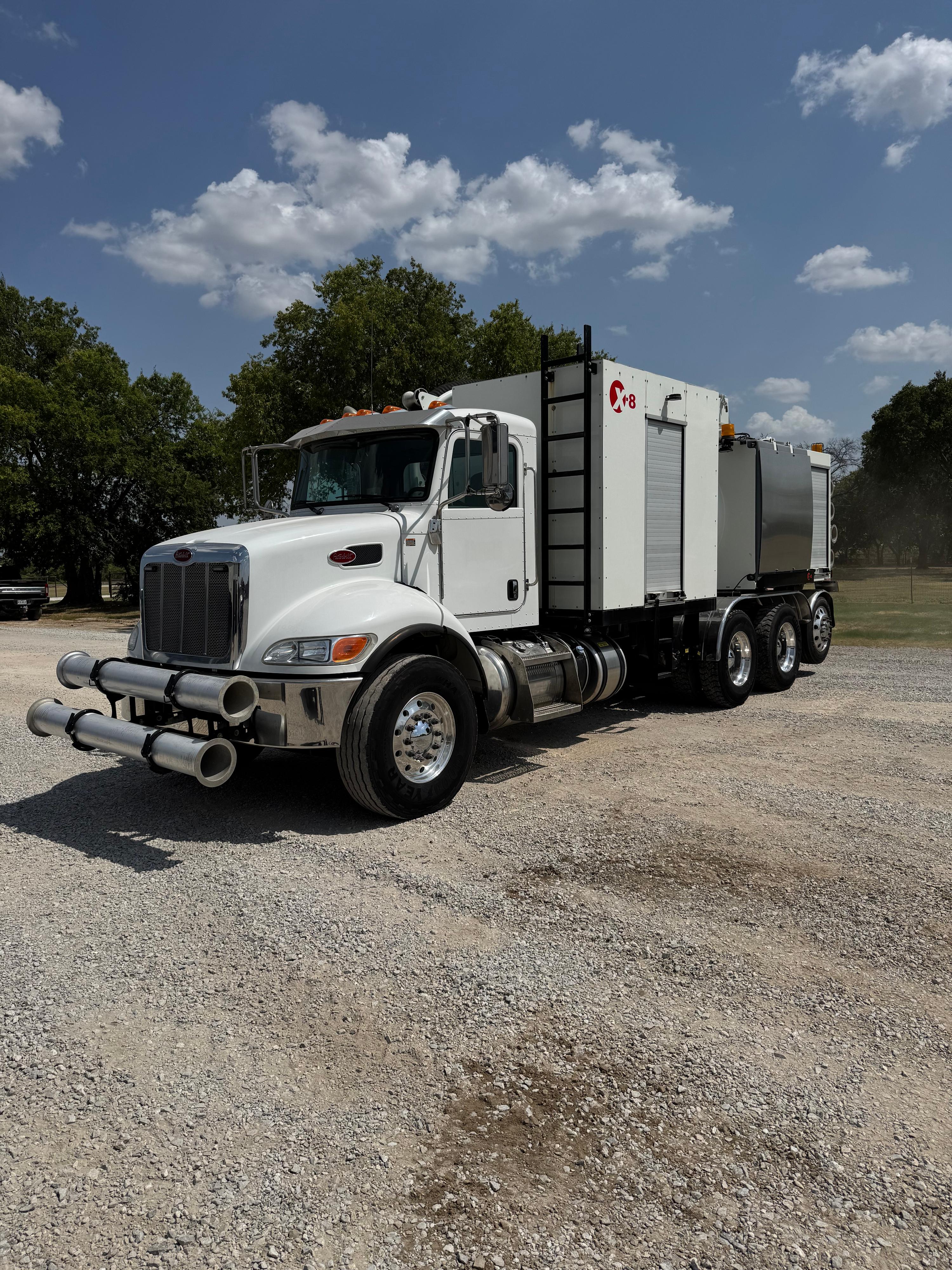 2019 Peterbilt X-Vac Hydrovac - image 7