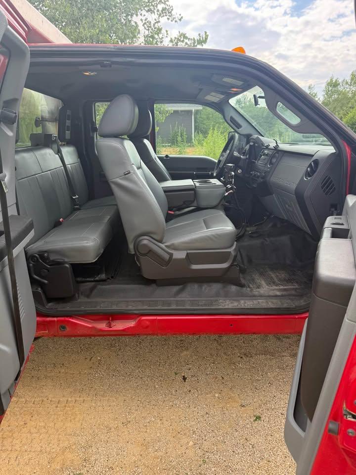 2015 Ford F550 Dump Truck - image 15