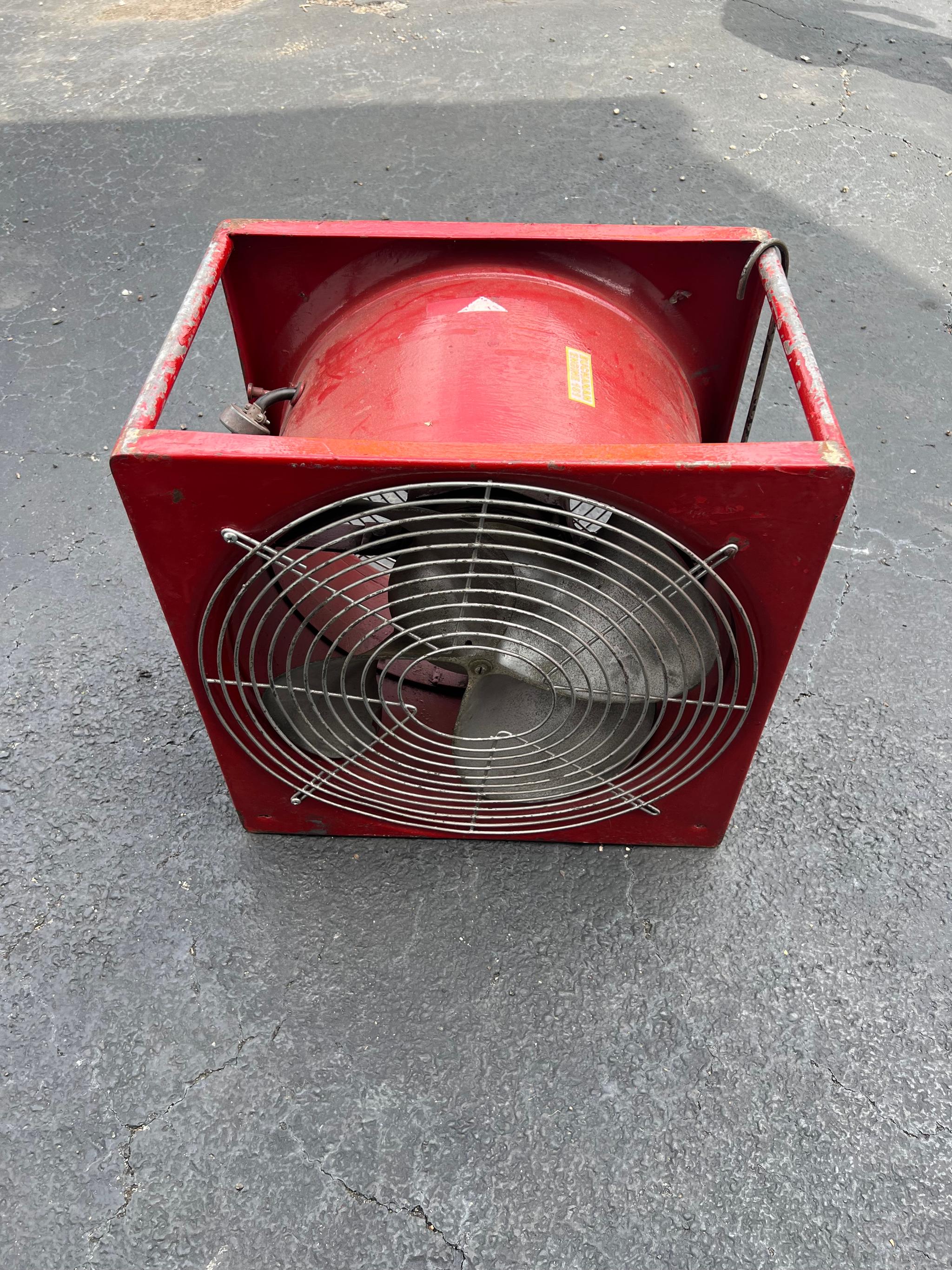 Electric Box Fan - image 1