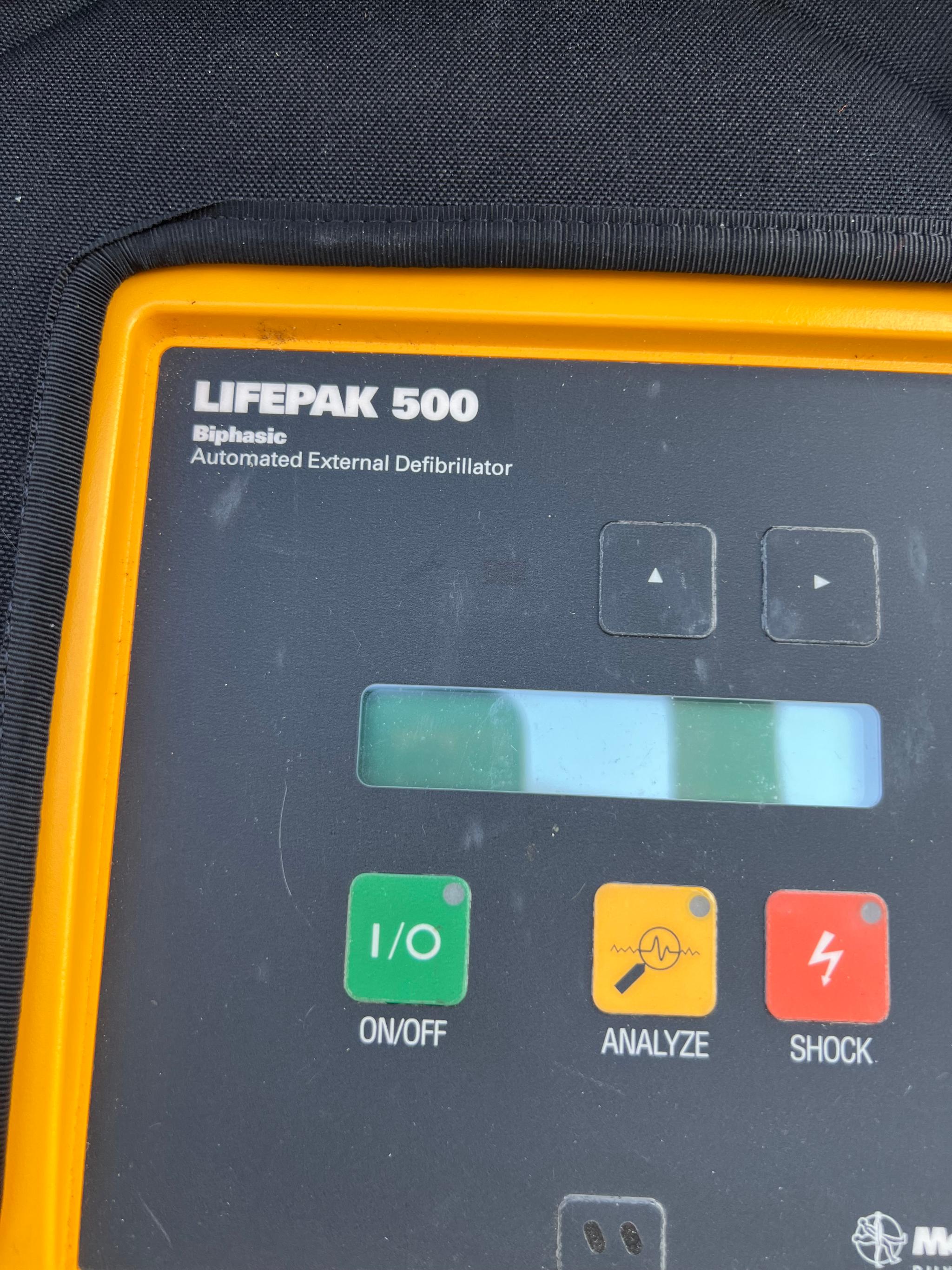 Lifepak 500 AED - image 3