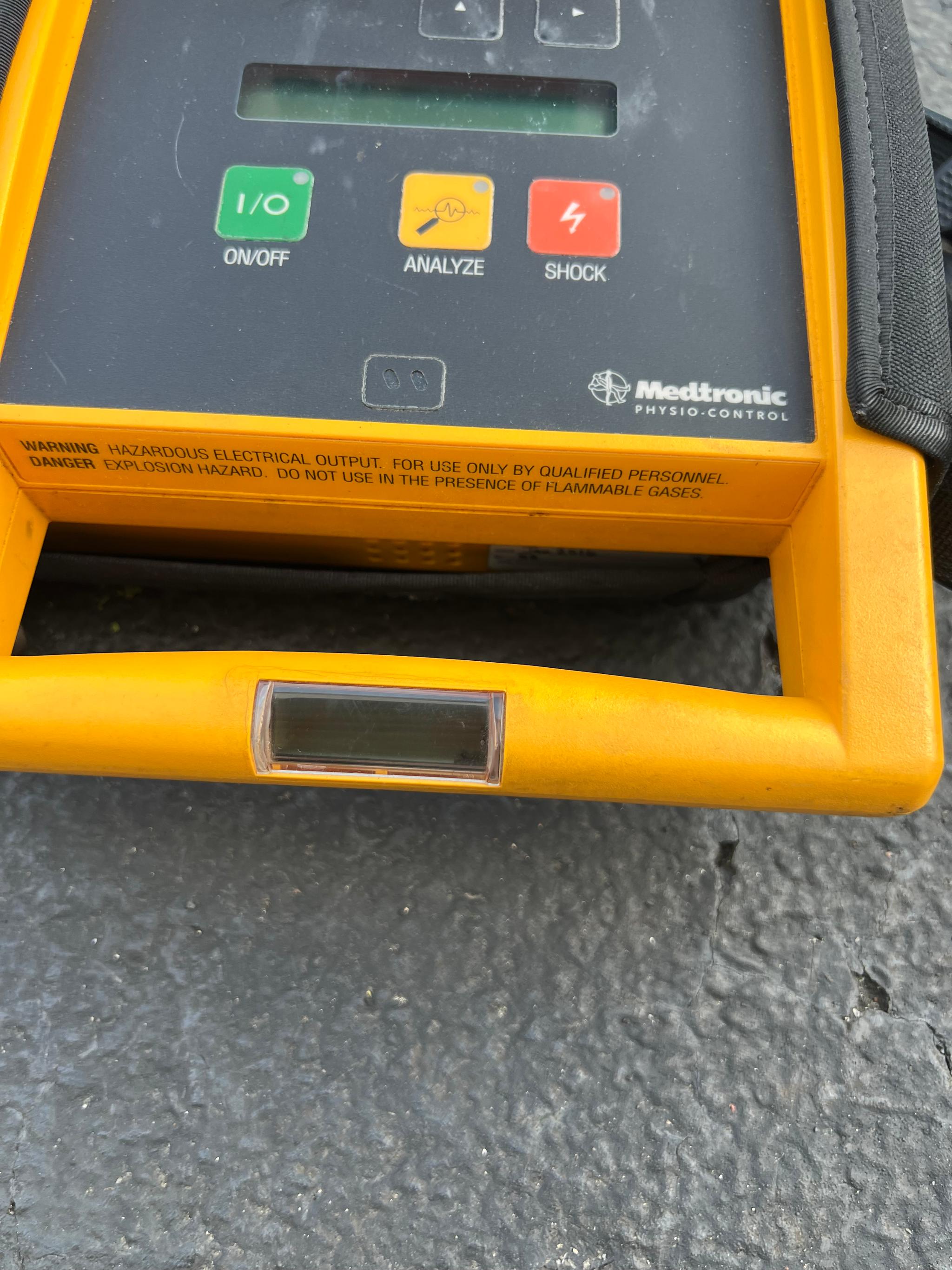 Lifepak 500 AED - image 4
