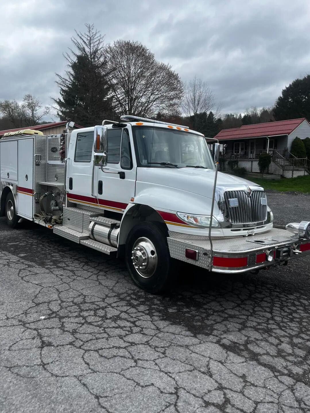2004 E-One Engine/Rescue