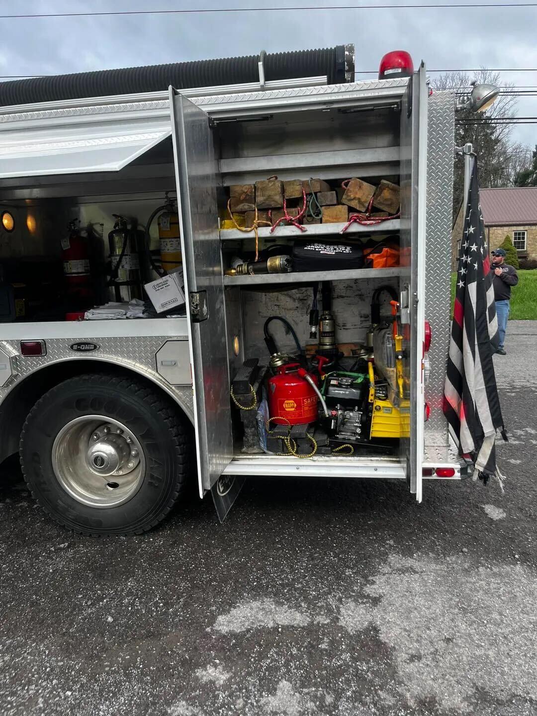 2004 E-One Engine/Rescue