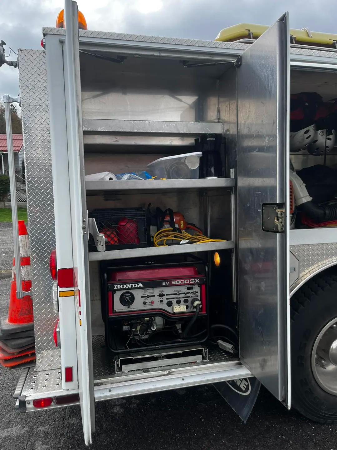 2004 E-One Engine/Rescue