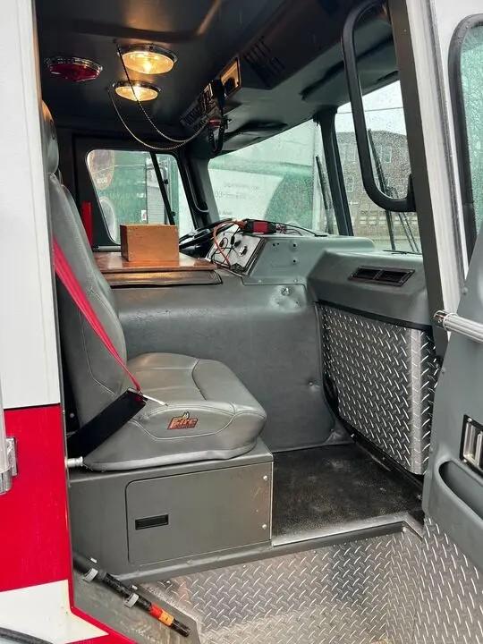1998 E-One Pumper Tanker - image 24