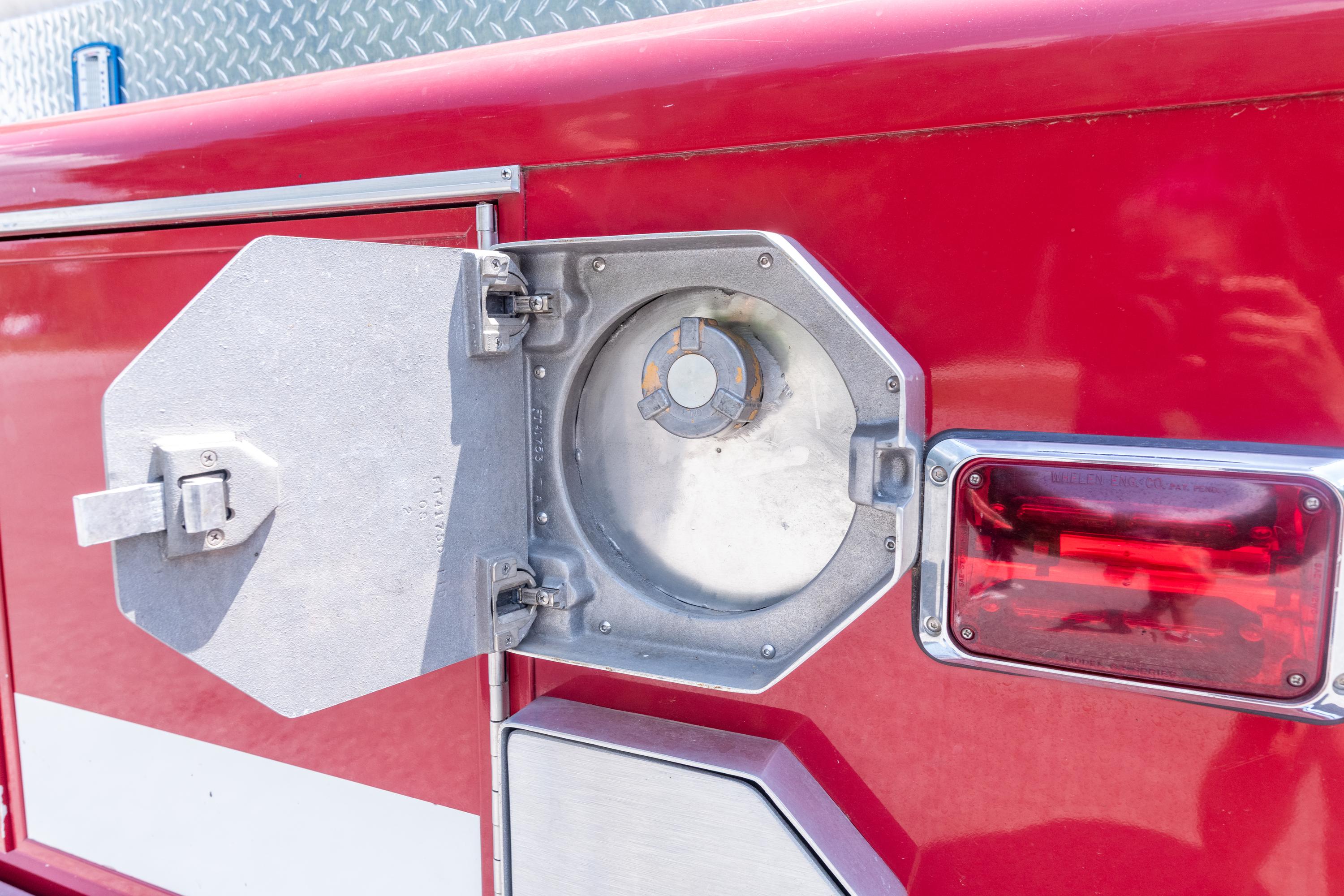 2003 Freightliner Tanker - image 30