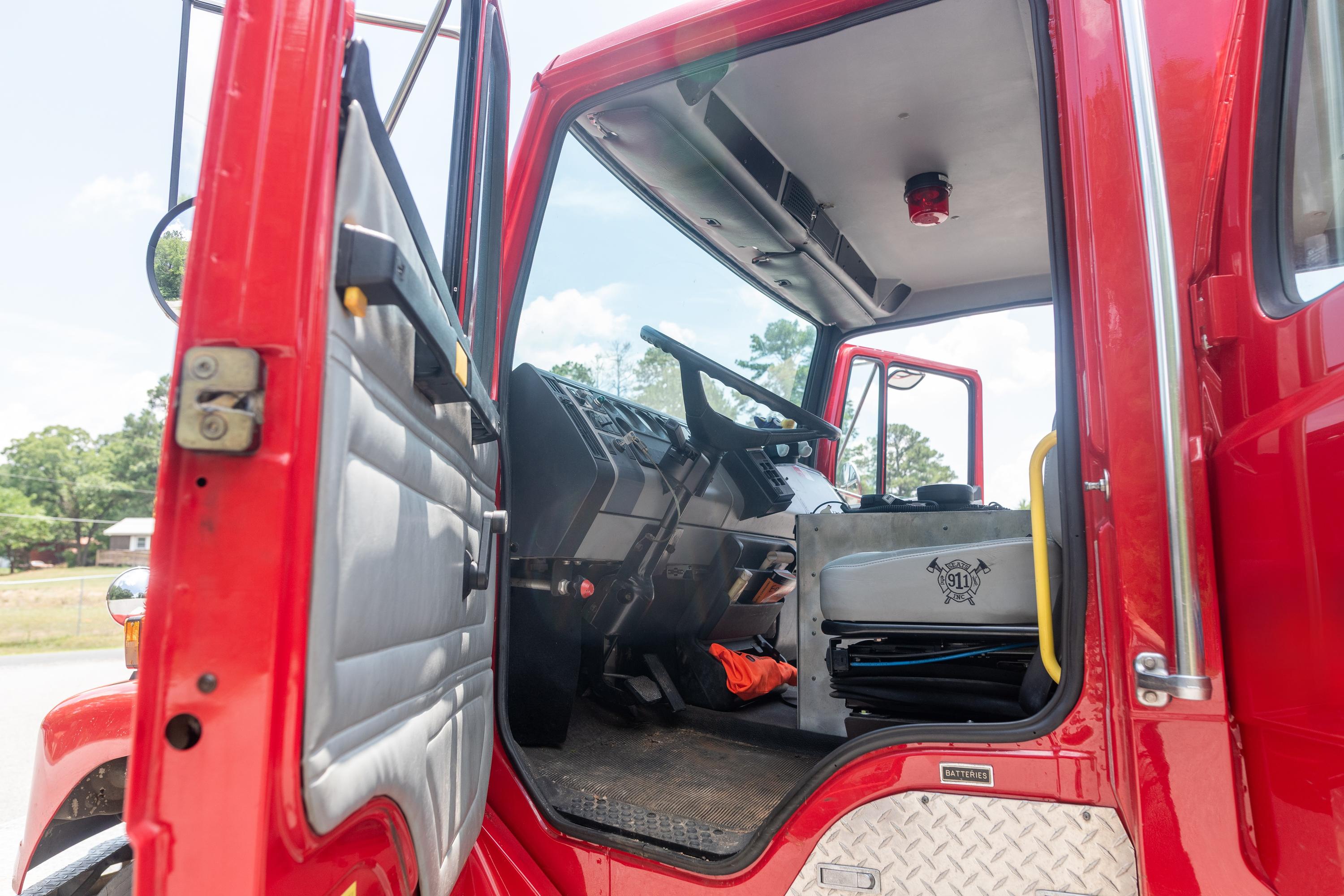 1997 Central States Freightliner Pumper Tanker - image 13