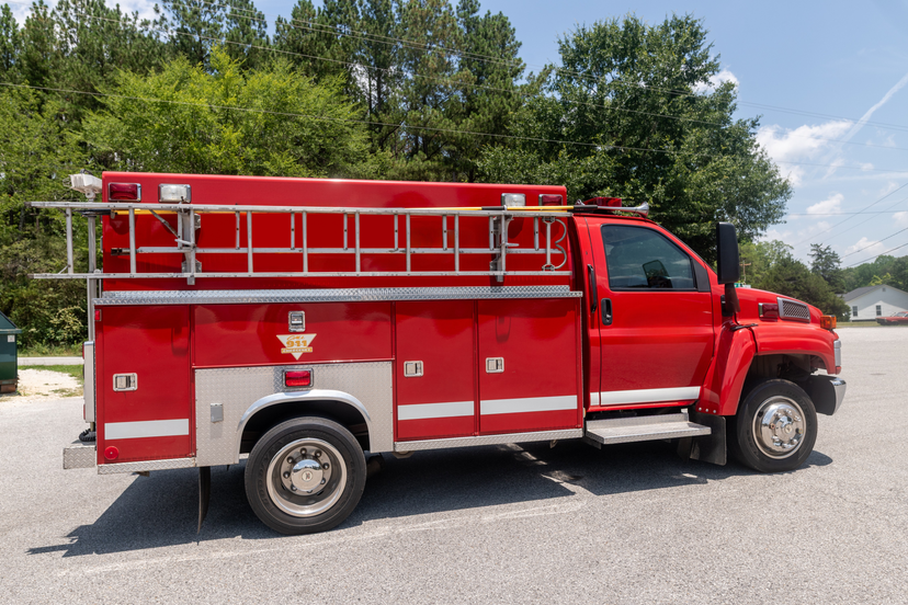 2003 GMC Squad — photo 2