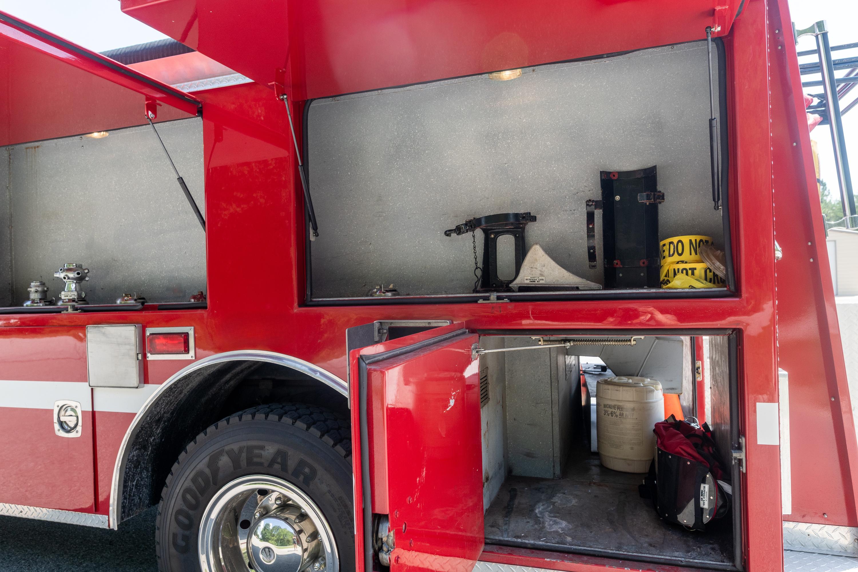 1997 GATCO Freightliner Pumper Tanker - image 7