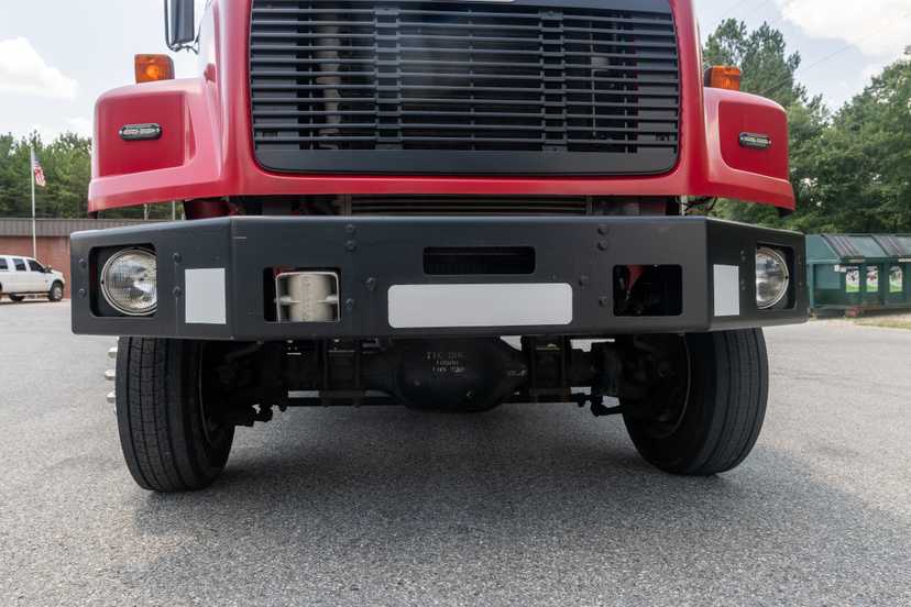 2003 Freightliner Tanker — photo 8
